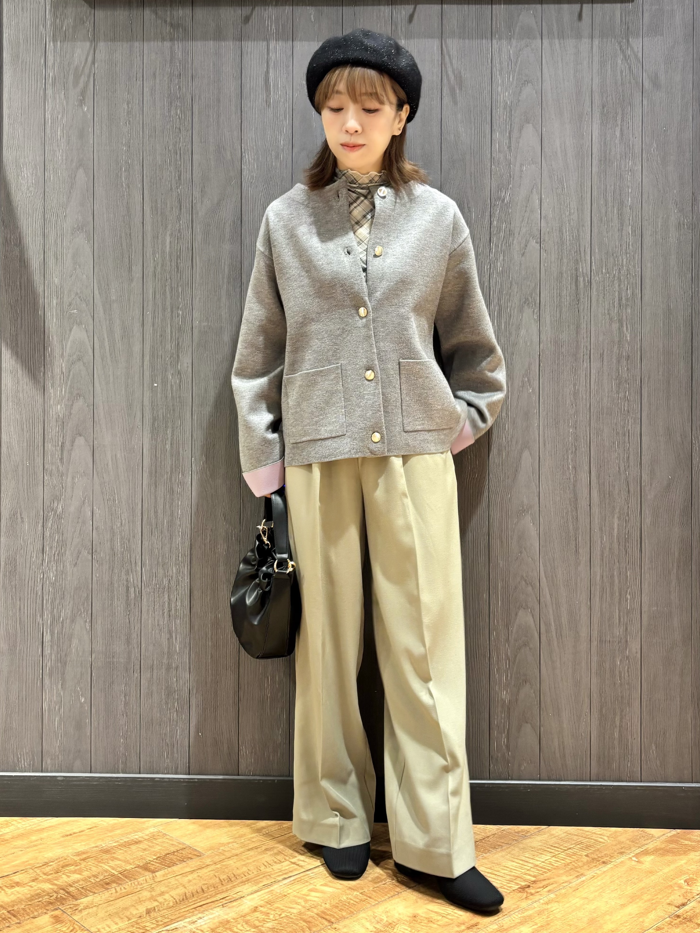 meiさんの「SHOO･LA･RUE｜【S-LL/洗濯機可/静電気防止】もちもち配色ダブルフェイスカーディガン」を使ったコーディネート