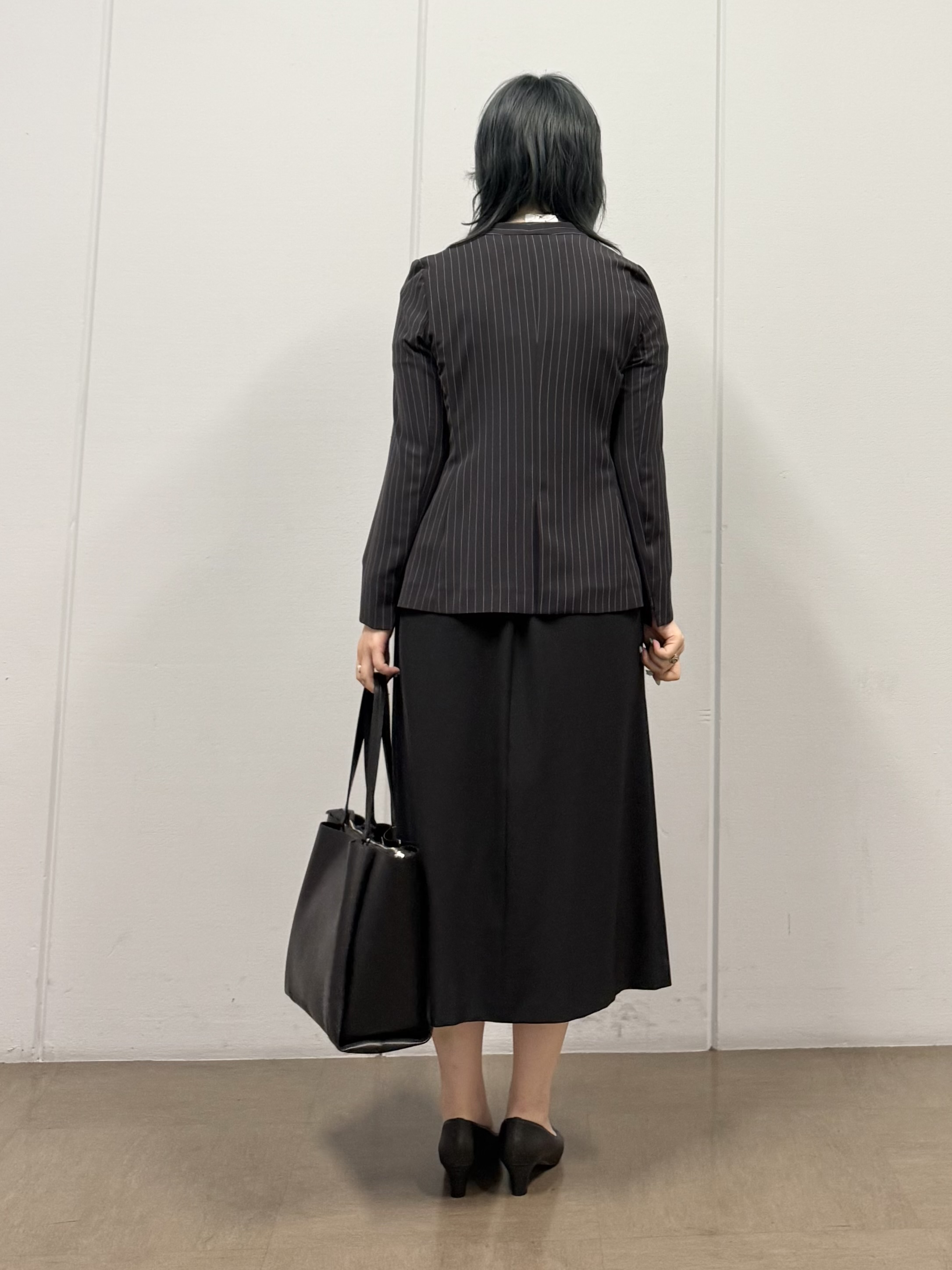 mizukiさんの「INDIVI｜【華奢見え】ベルト付きナローワンピース」を使ったコーディネート