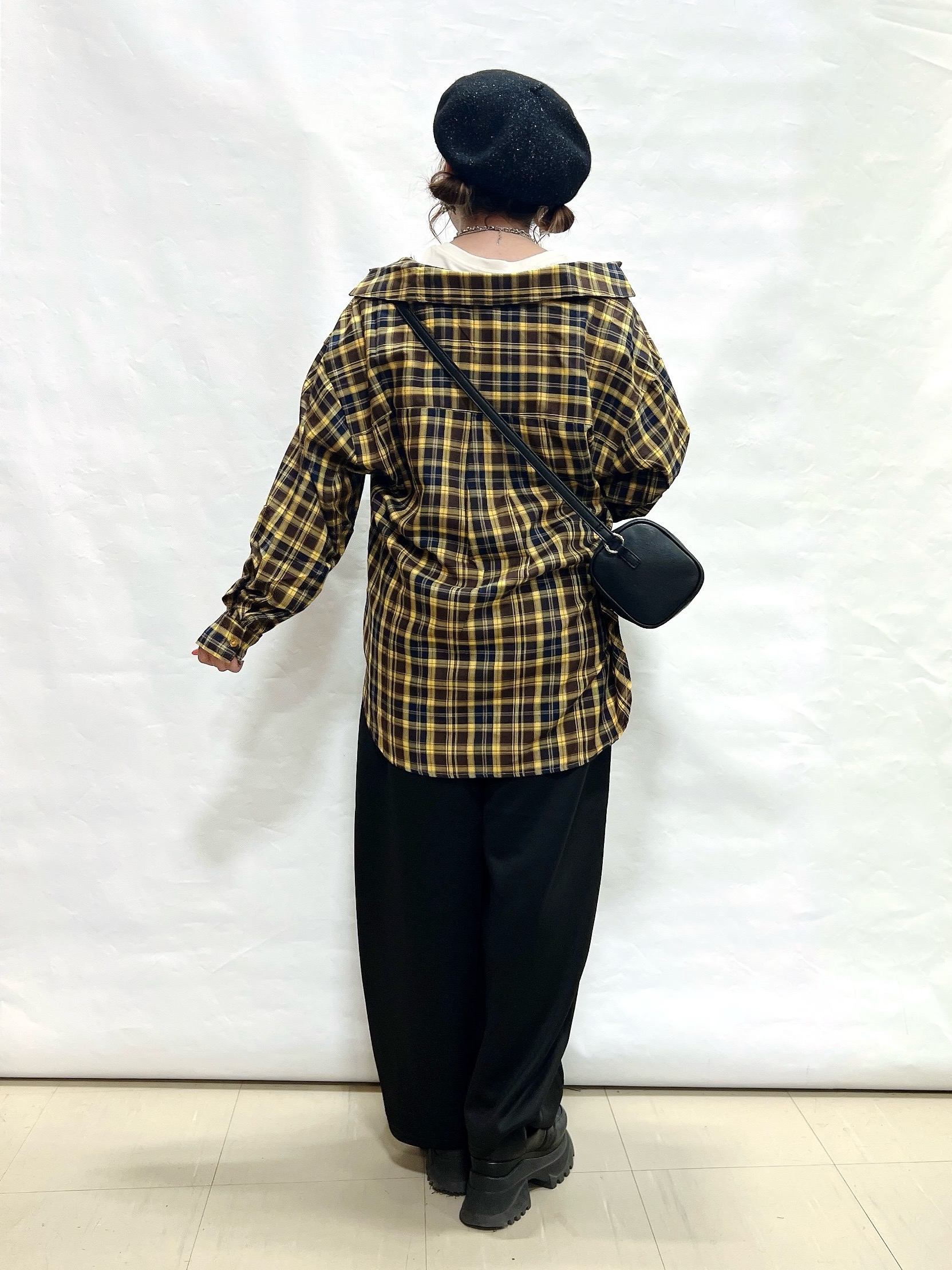 YUIさんの「SHOO･LA･RUE｜【洗濯後しわになりにくい/S-LL】選べる6パターン 羽織としても活躍する ベーシックシャツ」を使ったコーディネート