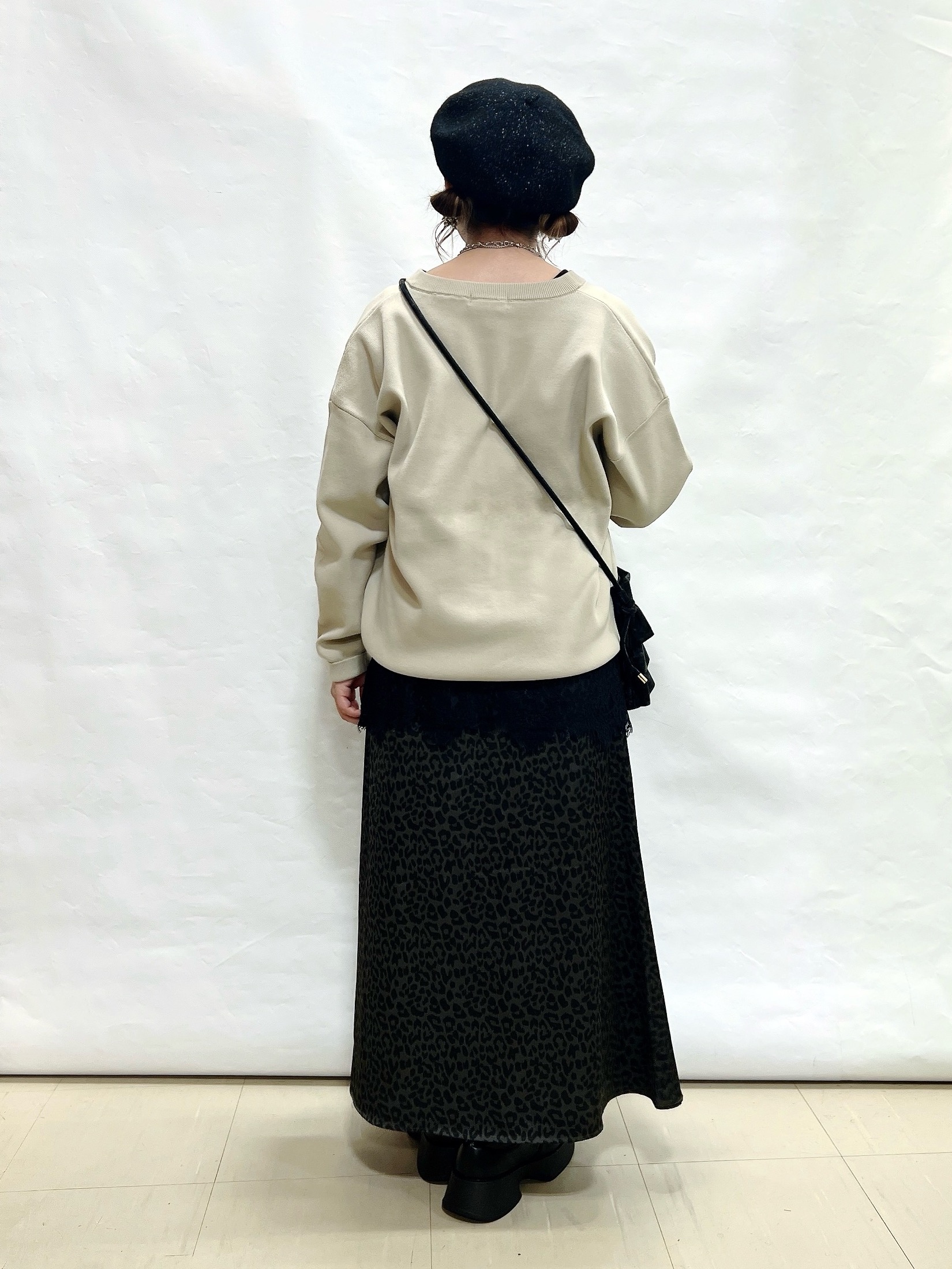 YUIさんの「SHOO･LA･RUE｜【セットアップ可/洗濯機可】軽やかに羽織れる スポンディッシュ ニットカーディガン」を使ったコーディネート