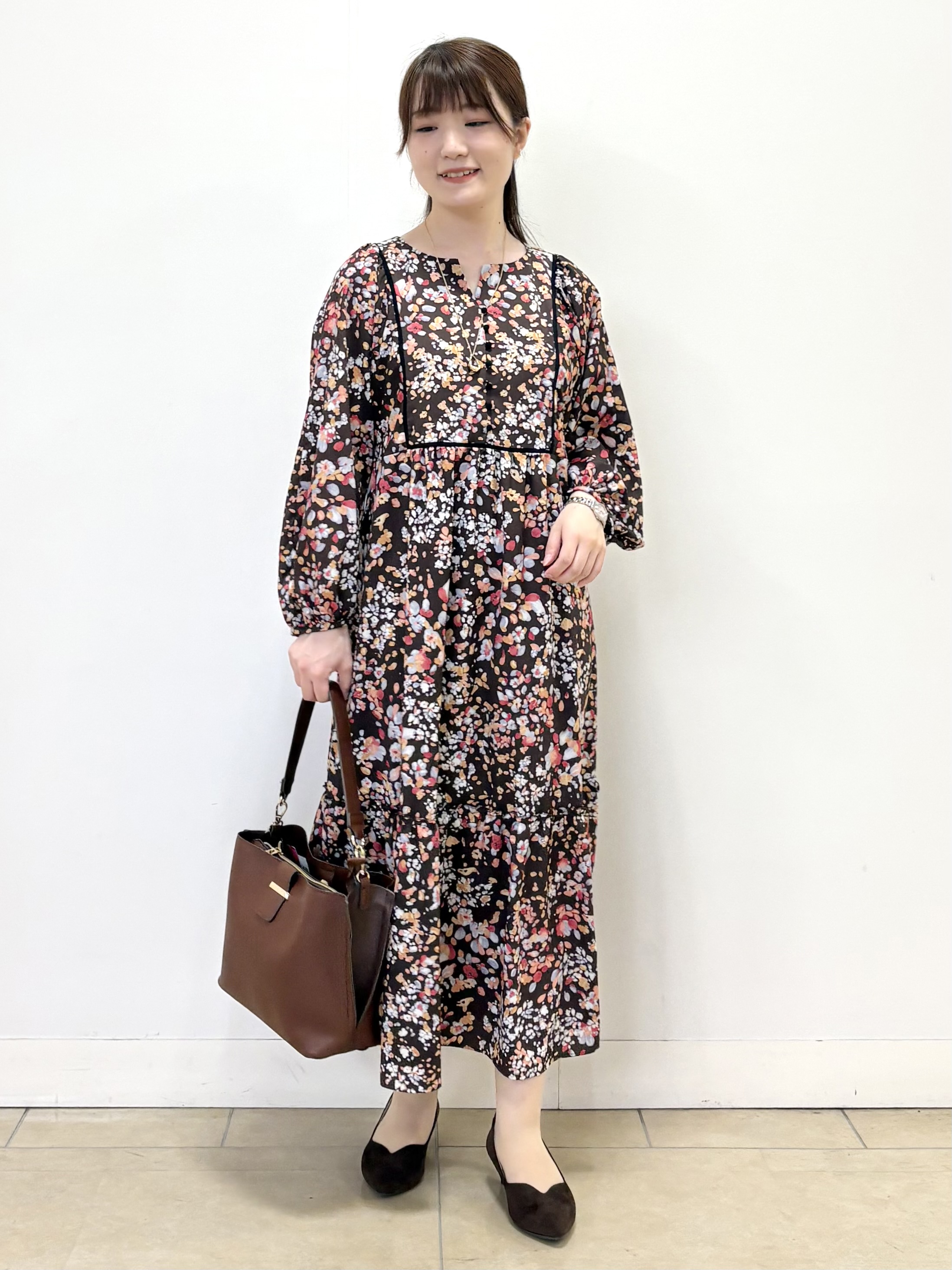 mikiさんの「Reflect｜フラワープリント フェミニンワンピース」を使ったコーディネート