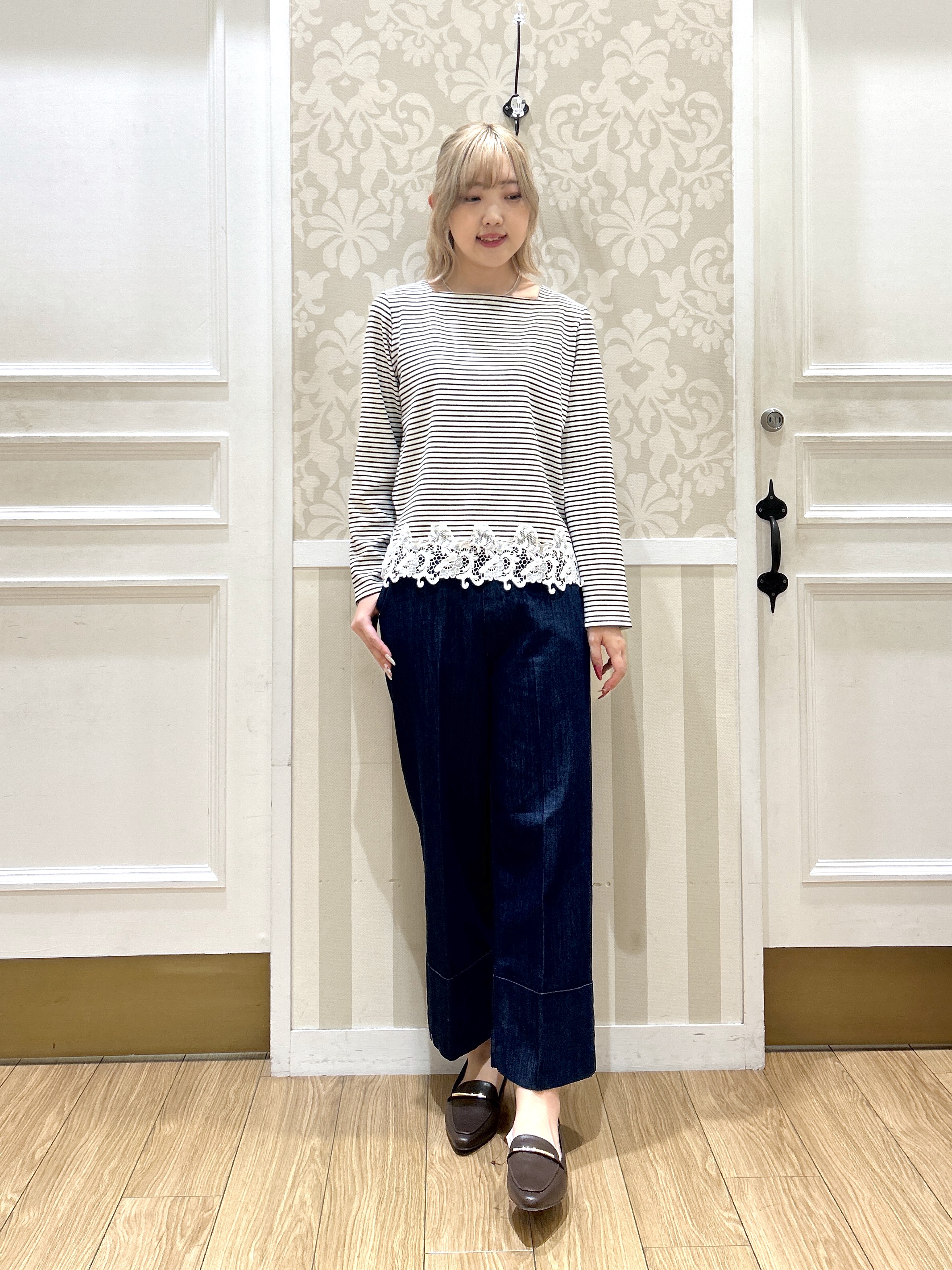 望 愛さんの「grove｜シアーシャツカーディガン」を使ったコーディネート
