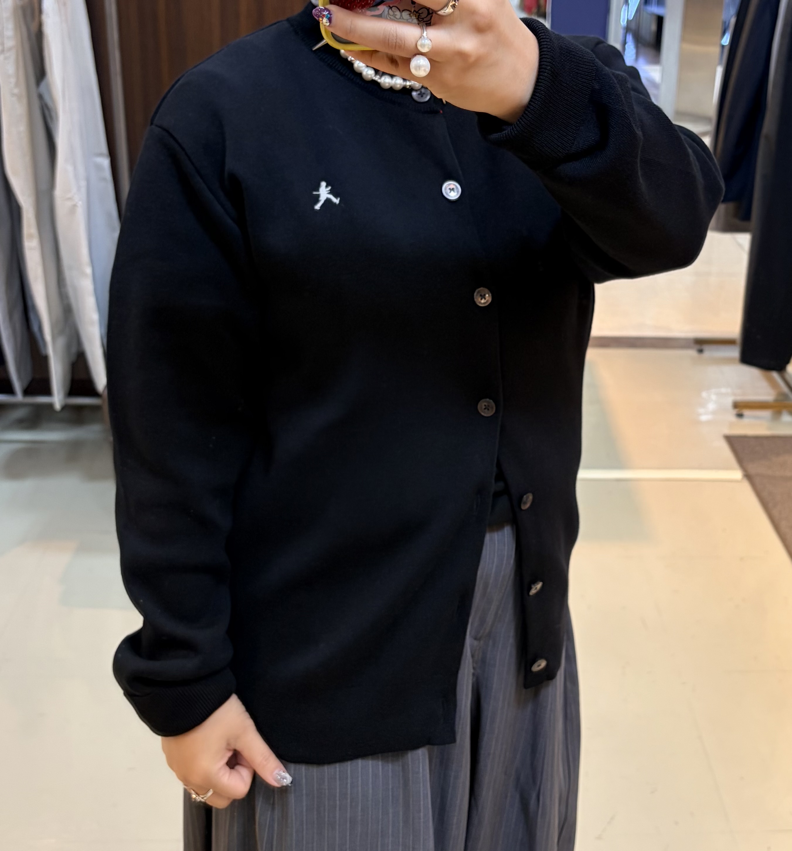 735さんの「TAKEO KIKUCHI｜【BOWLER HAT LABEL】日本製クルーネックカーディガン」を使ったコーディネート