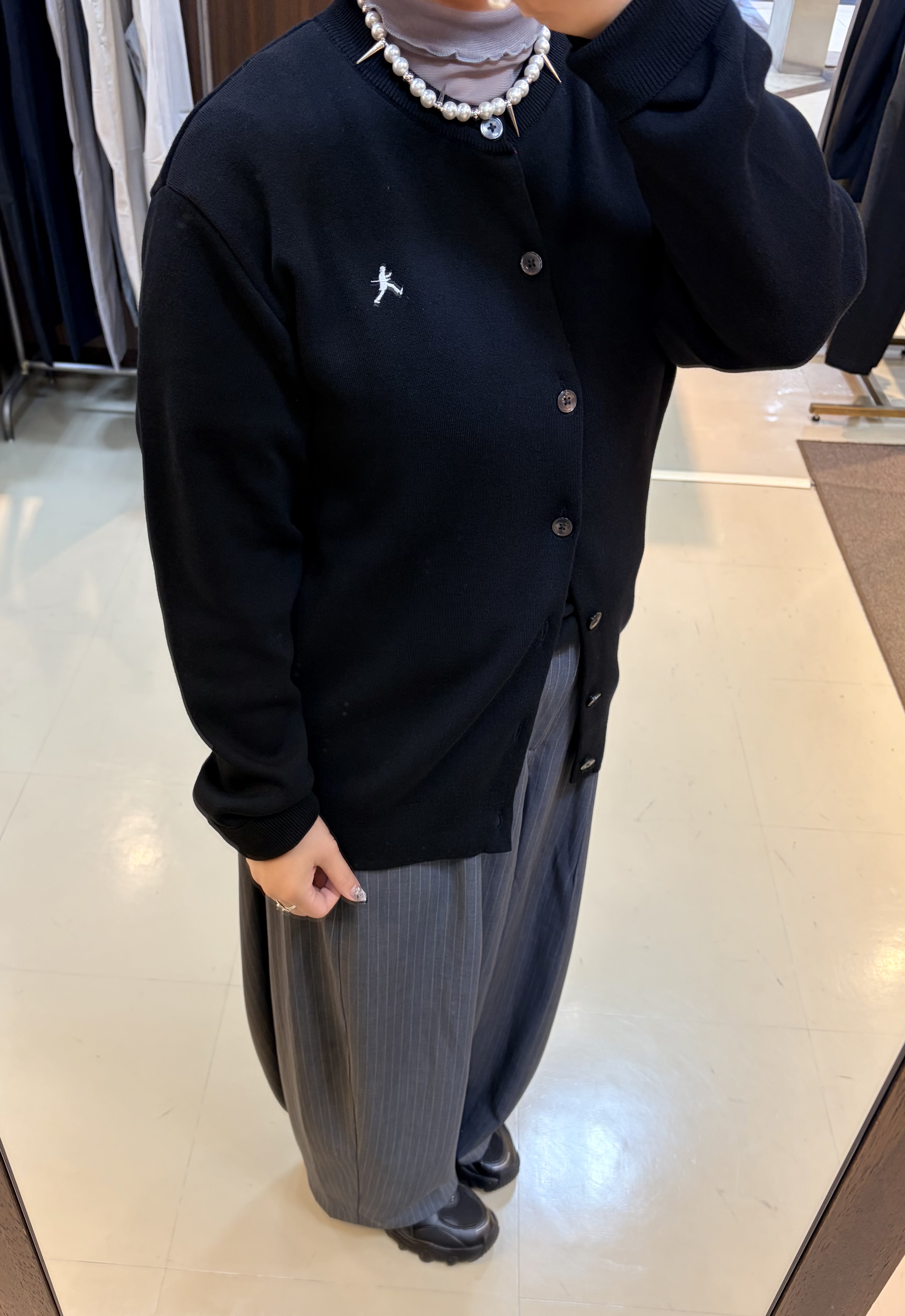 735さんの「TAKEO KIKUCHI｜【BOWLER HAT LABEL】日本製クルーネックカーディガン」を使ったコーディネート
