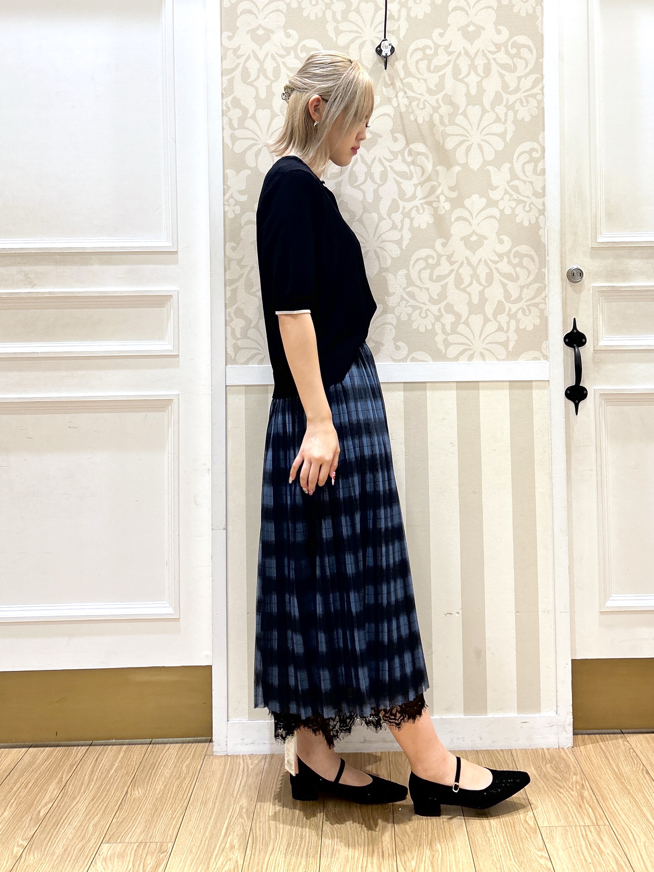 望 愛さんの「grove｜レイヤード風ハーフスリーブカーディガン」を使ったコーディネート