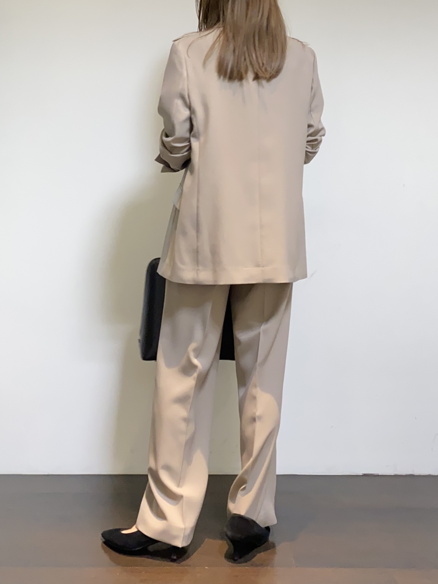 tomoさんの「UNTITLED｜【新色追加/セットアップ可】エアリー ダブルブレストジャケット」を使ったコーディネート