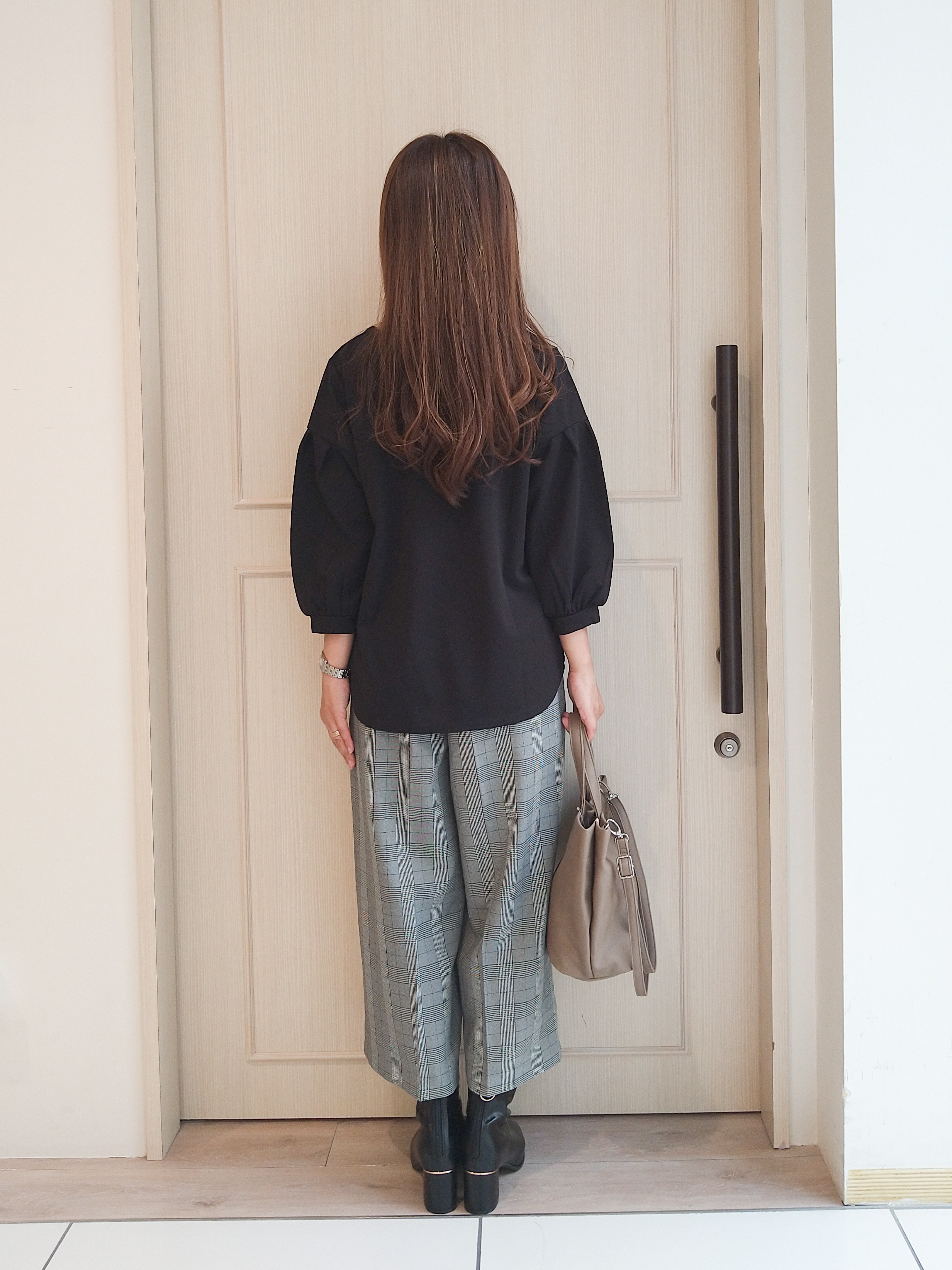 mi-saさんの「SHOO･LA･RUE｜【着丈選べる/2点セット/S-LL/洗濯機可】ネックレス付き 着心地さらり7分袖ブラウス」を使ったコーディネート