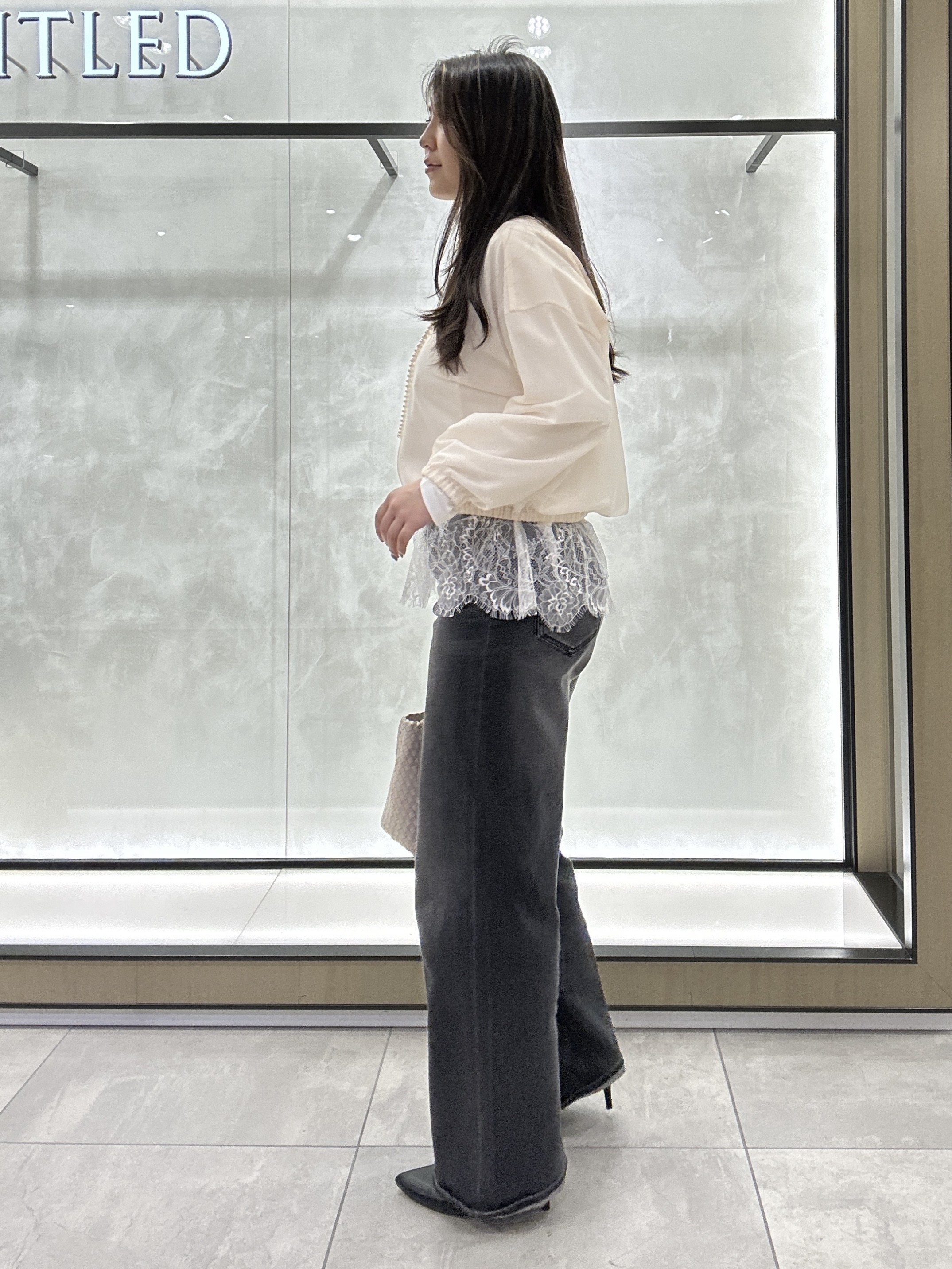 YURIさんの「UNTITLED｜レースドッキングプルオーバー」を使ったコーディネート