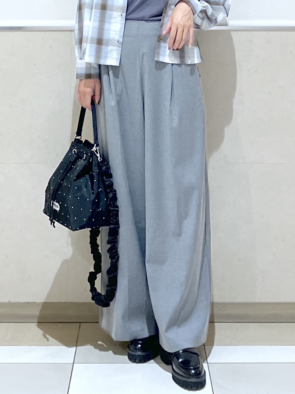 eriko さんの「Dessin｜【手洗い可/シワになりにくい】オンブレーチェックシャツ」を使ったコーディネート