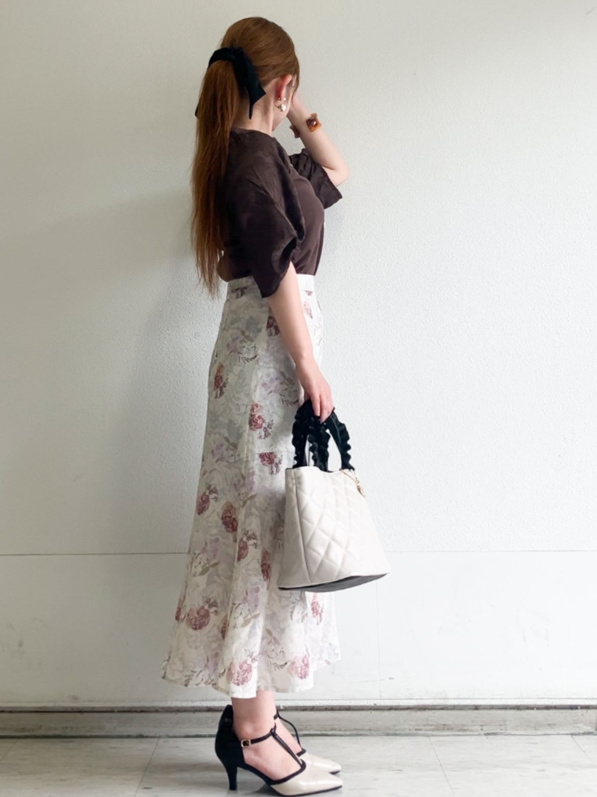 MIPPOさんの「index｜【S‐LLサイズ】花柄ジャカードスリーブトップス《接触冷感／UVケア／洗濯機OK》」を使ったコーディネート
