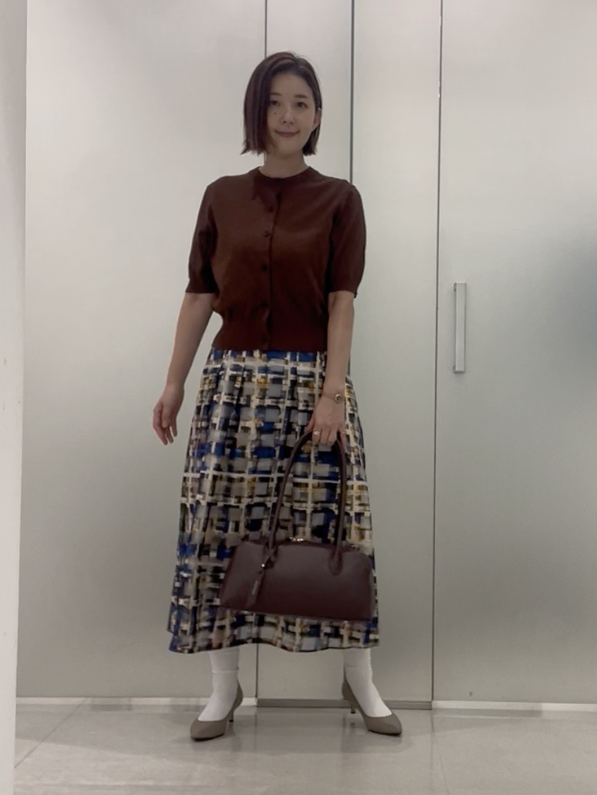 まどかさんの「UNTITLED｜【秋映え/シアー】カラーチェックフレアスカート」を使ったコーディネート