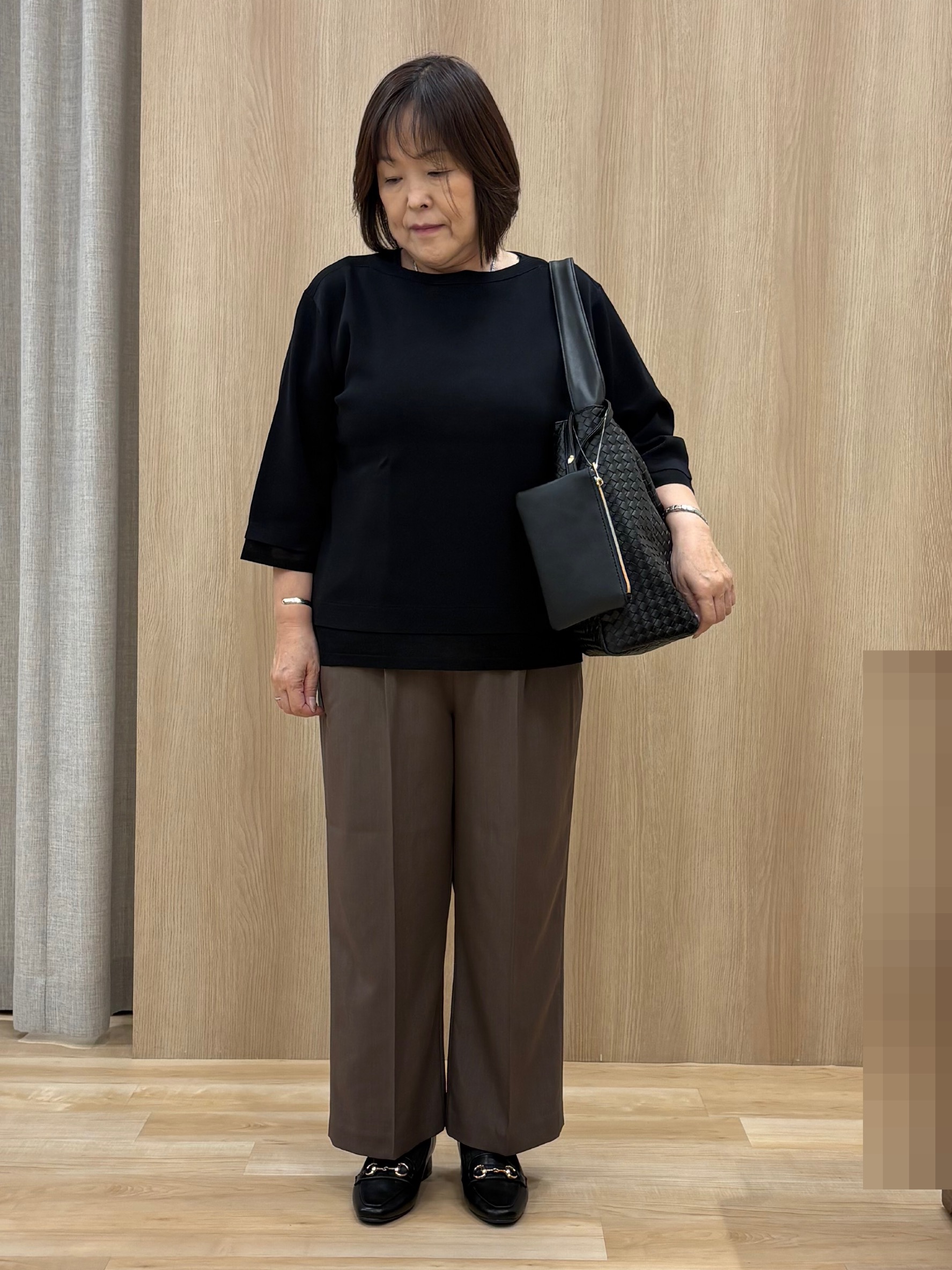 ゆみさんの「grove｜顔周りをすっきり見せる バンドカラースキッパーシャツ」を使ったコーディネート