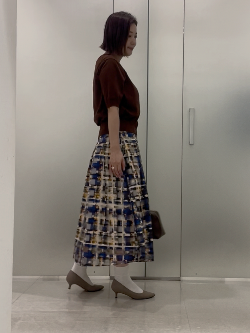 まどかさんの「UNTITLED｜【秋映え/シアー】カラーチェックフレアスカート」を使ったコーディネート