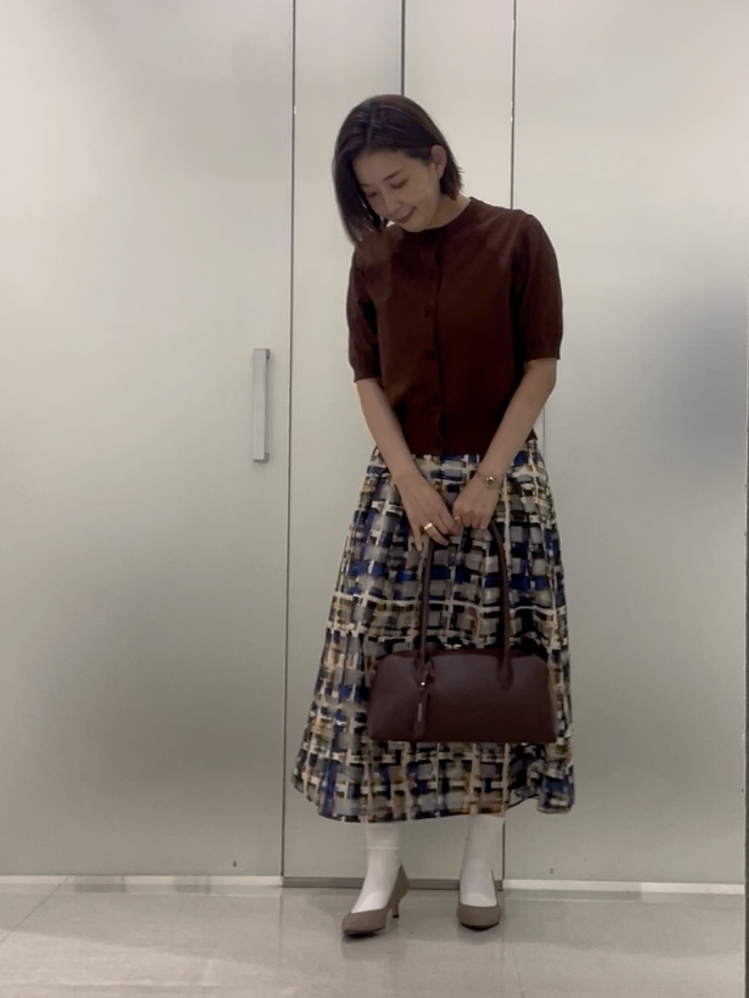 まどかさんの「UNTITLED｜【秋映え/シアー】カラーチェックフレアスカート」を使ったコーディネート