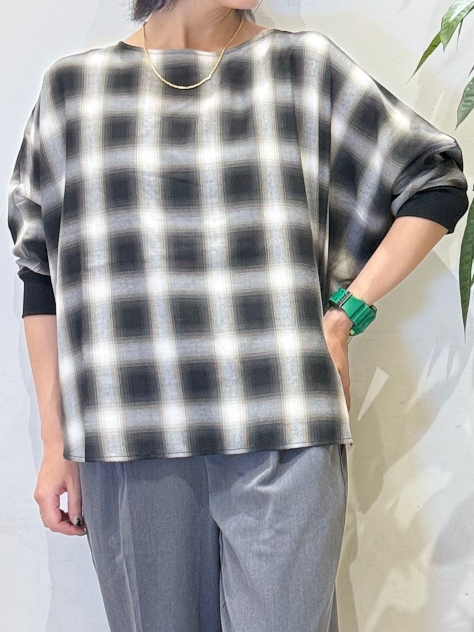 misakiさんの「SHOO･LA･RUE｜【着丈選べる/洗濯後しわになりにくい】インせず着られる ドルマンブラウス」を使ったコーディネート