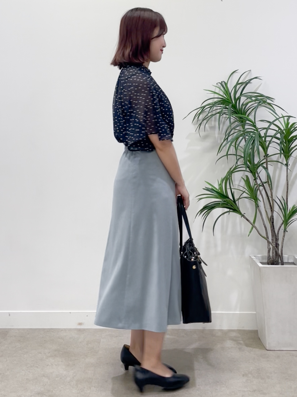 yukariさんの「Reflect｜【セットアップ／手洗い可】ドット柄シアーブラウス」を使ったコーディネート