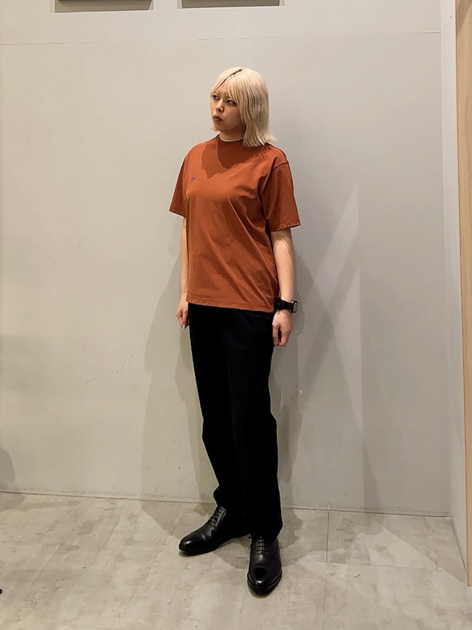 ユウナさんの「TAKEO KIKUCHI｜【汗染み軽減/接触冷感】フェイクレイヤード ワンポイント刺繍Ｔシャツ」を使ったコーディネート