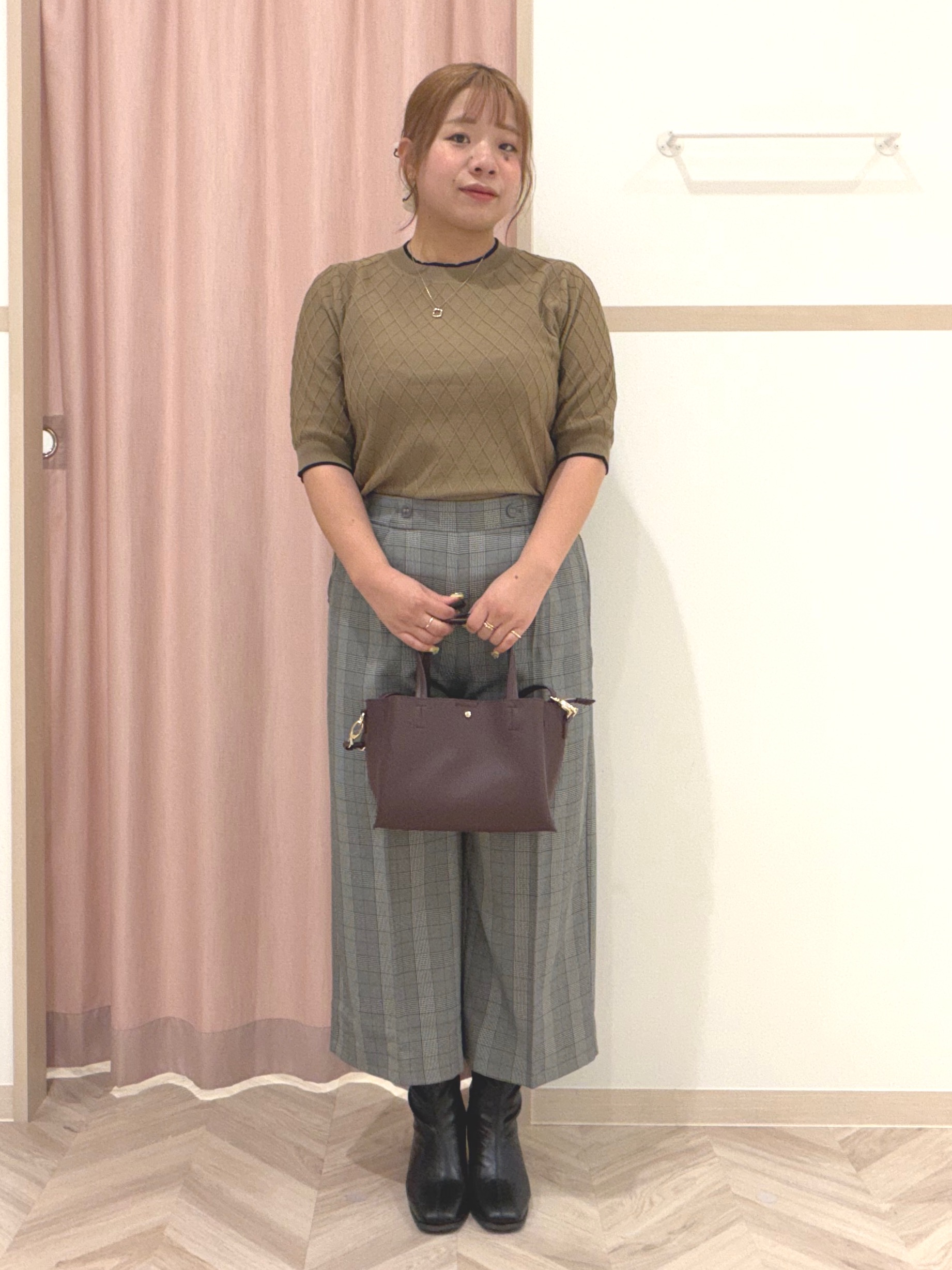 まちゃんなちゃんさんの「SHOO･LA･RUE｜【毛玉になりにくい/S-LL/洗濯機可】ダイヤ柄が上品 二の腕隠せる5分袖ニット」を使ったコーディネート