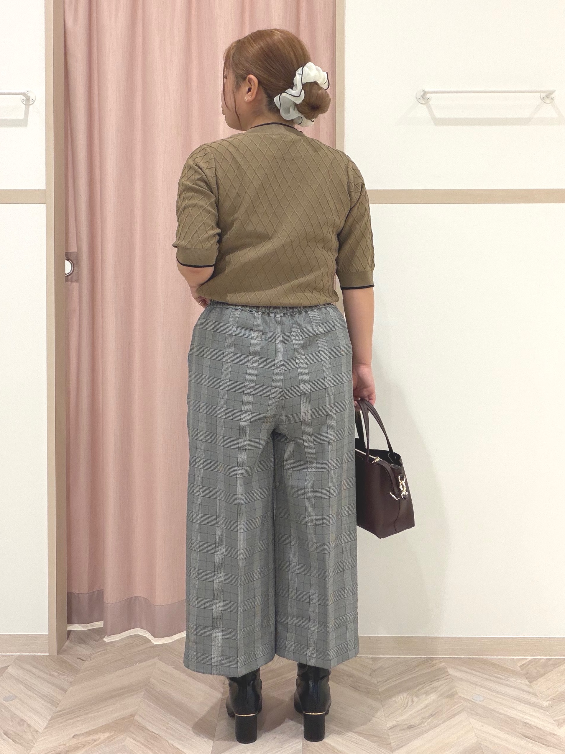 まちゃんなちゃんさんの「SHOO･LA･RUE｜【毛玉になりにくい/S-LL/洗濯機可】ダイヤ柄が上品 二の腕隠せる5分袖ニット」を使ったコーディネート