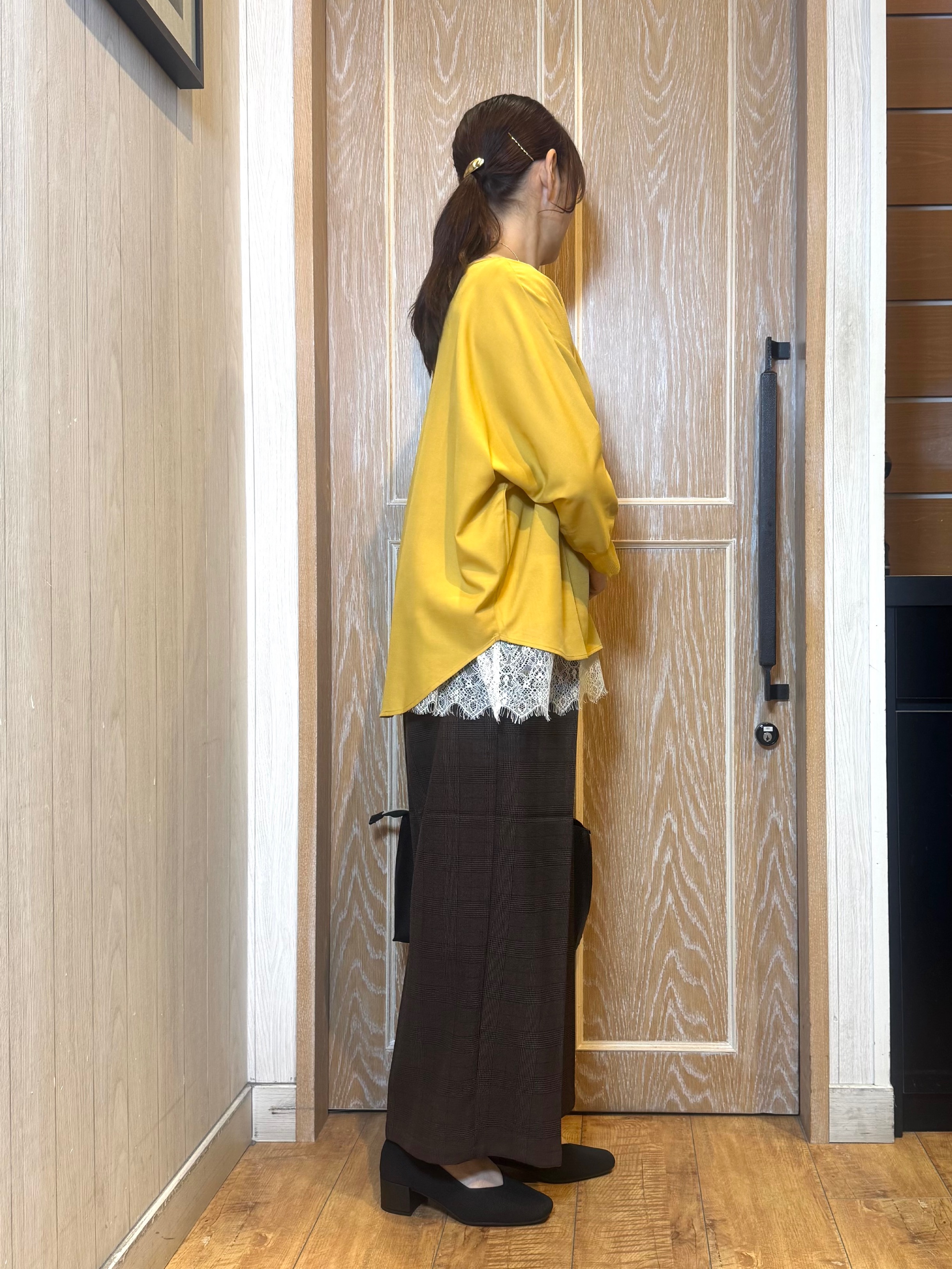 KAORIさんの「SHOO･LA･RUE｜【着丈選べる/洗濯後しわになりにくい】インせず着られる ドルマンブラウス」を使ったコーディネート