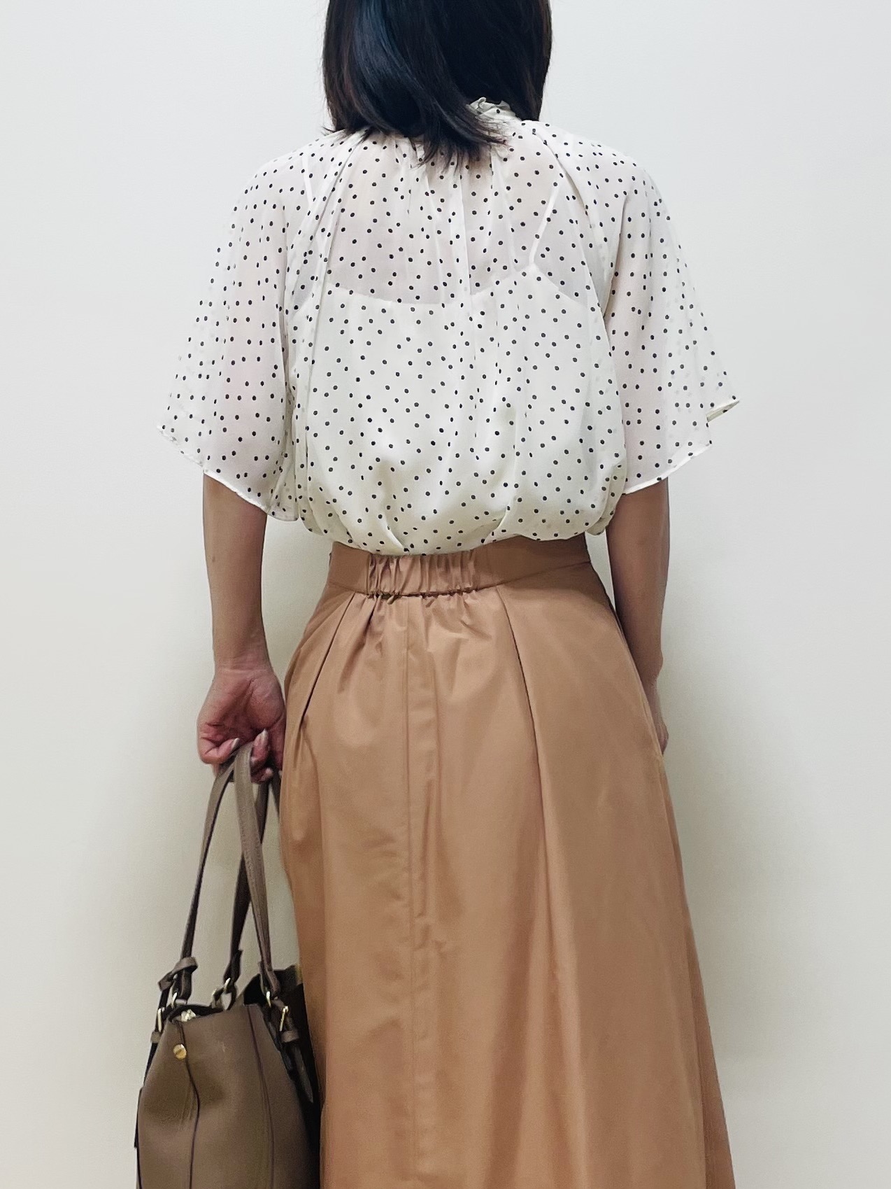 Riiさんの「Reflect｜【セットアップ／手洗い可】ドット柄シアーブラウス」を使ったコーディネート