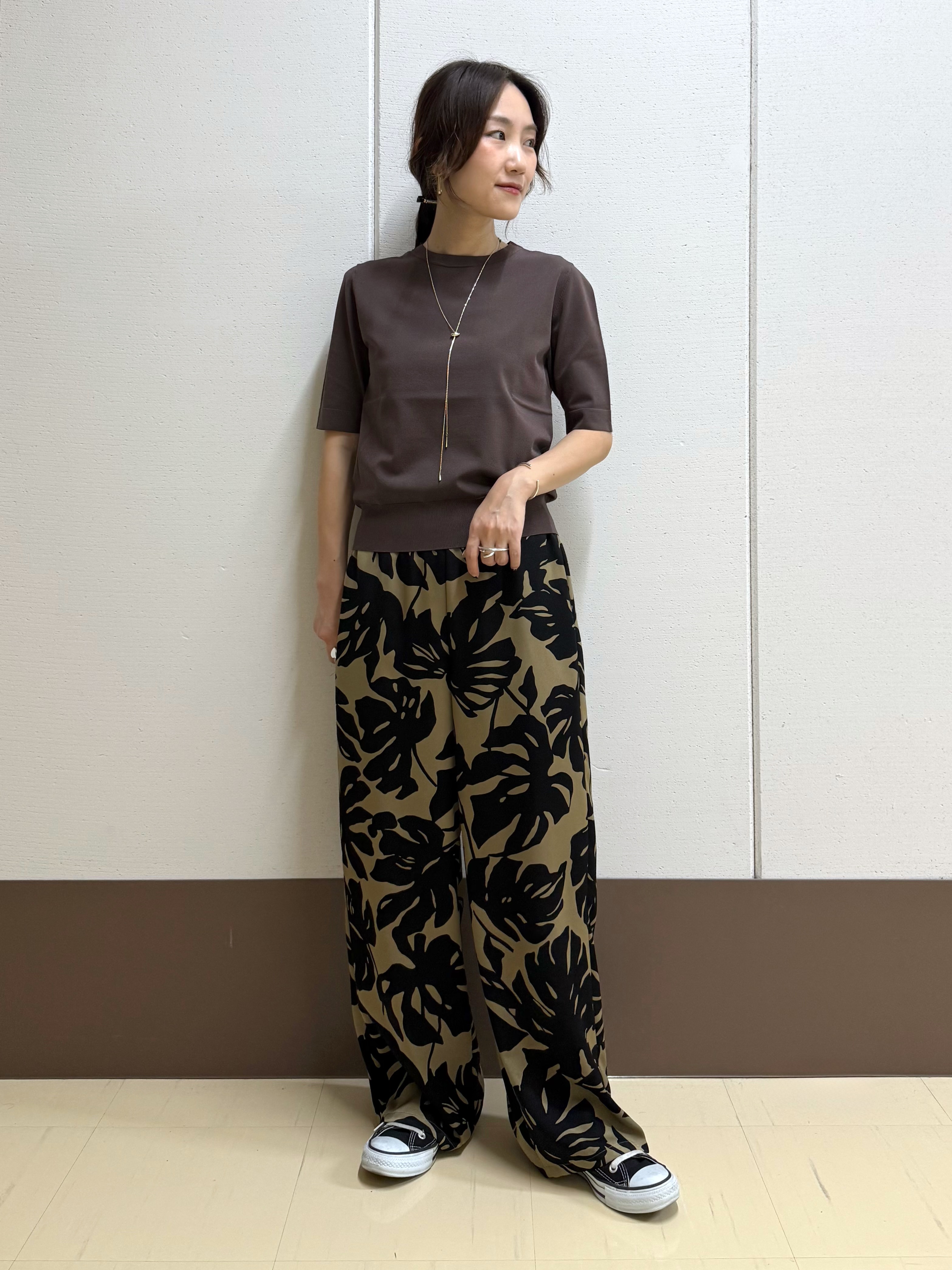 mamiさんの「INDIVI｜【アンサンブル可能/秋羽織り】コンパクトニットカーディガン」を使ったコーディネート