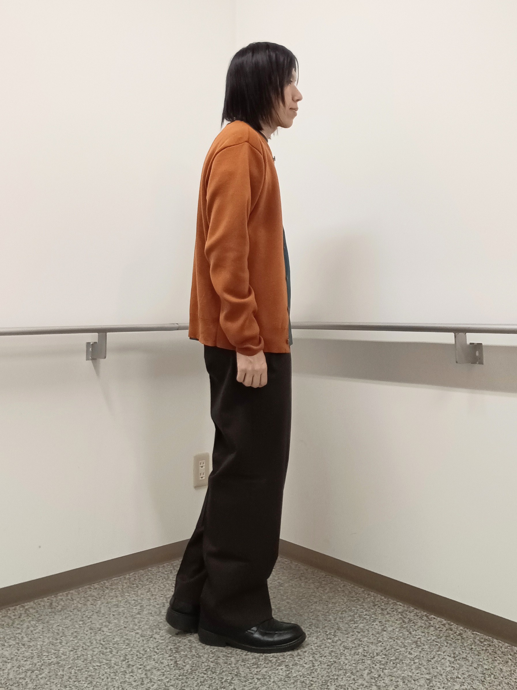 moritaさんの「TAKEO KIKUCHI｜【BOWLER HAT LABEL】日本製クルーネックカーディガン」を使ったコーディネート