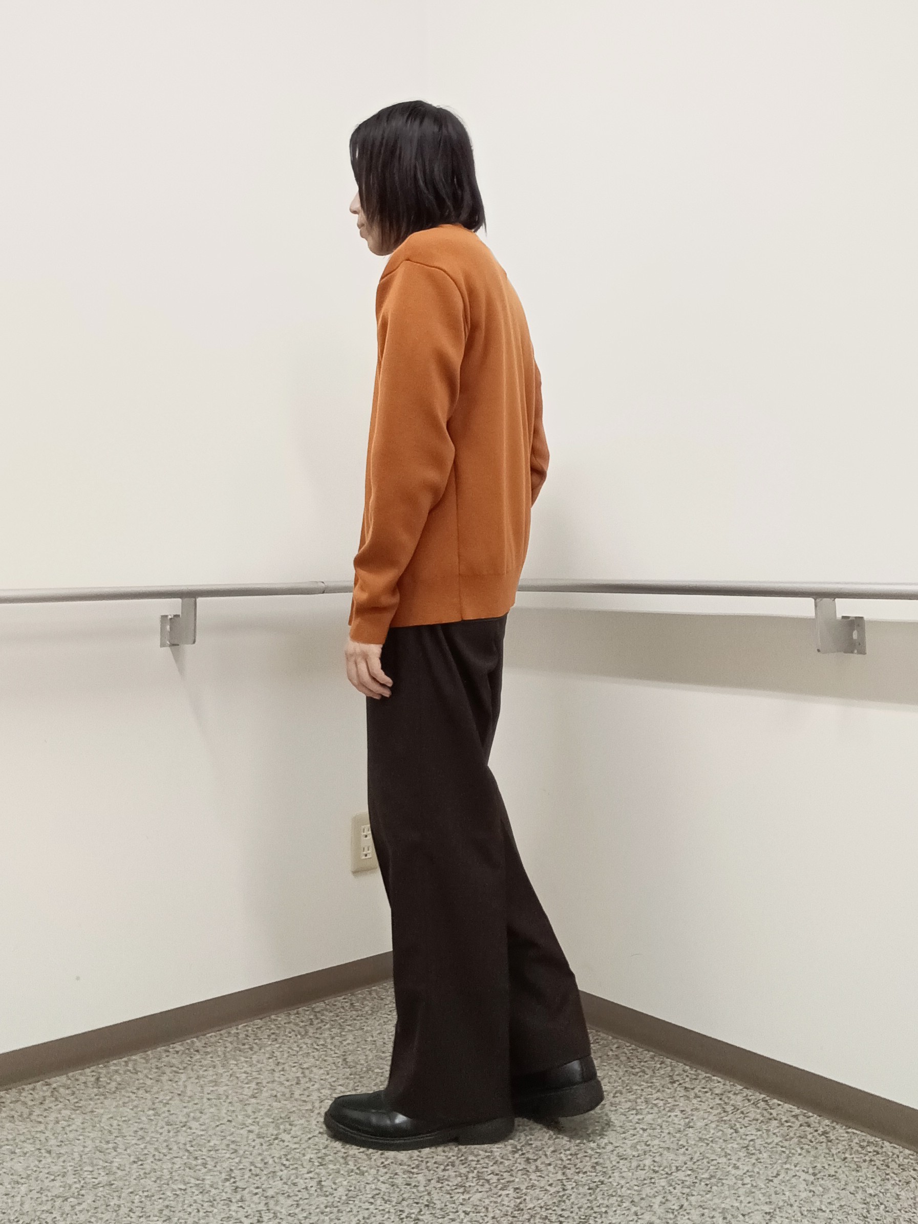 moritaさんの「TAKEO KIKUCHI｜【BOWLER HAT LABEL】日本製クルーネックカーディガン」を使ったコーディネート