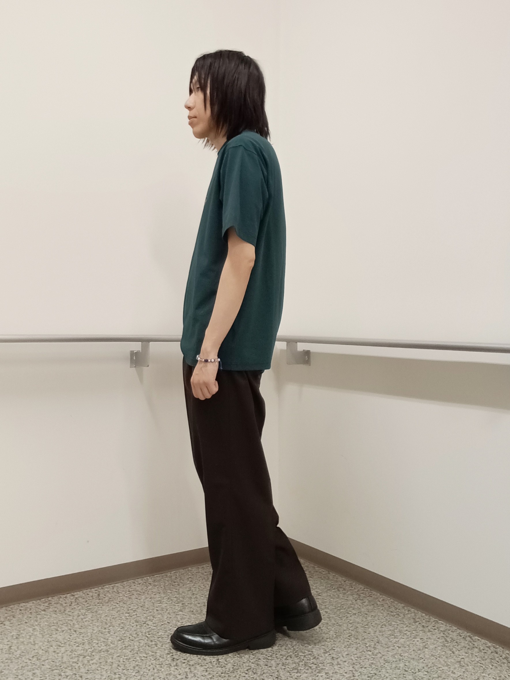 moritaさんの「TAKEO KIKUCHI｜【BOWLER HAT LABEL】日本製クルーネックカーディガン」を使ったコーディネート