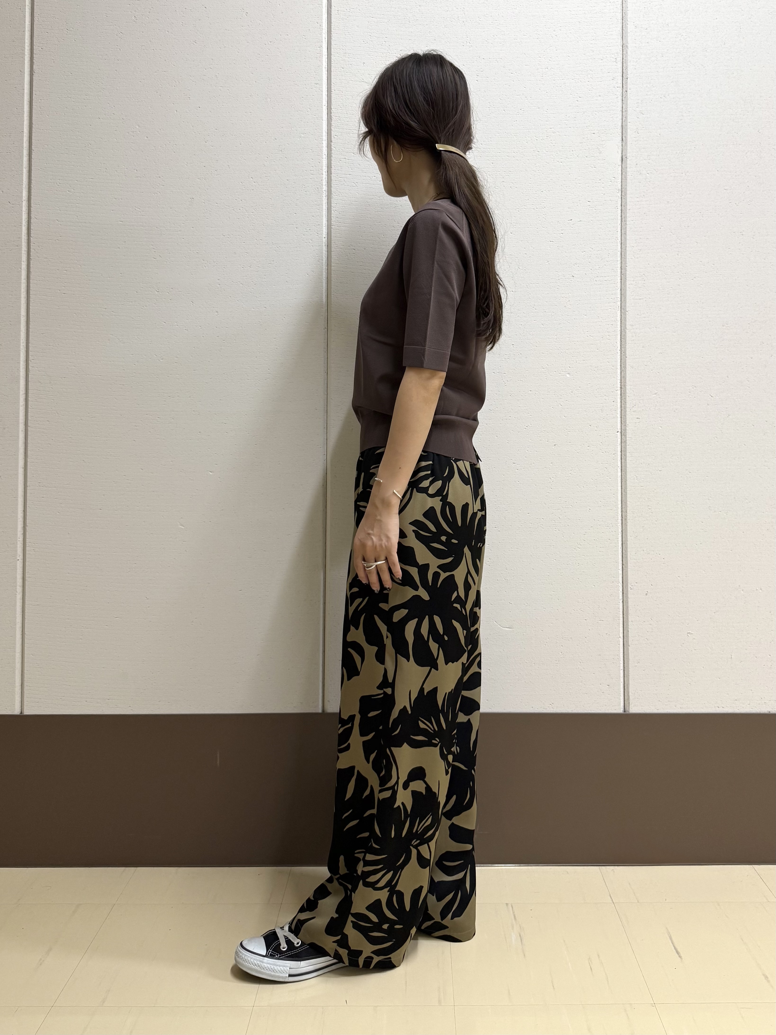 mamiさんの「INDIVI｜【アンサンブル可/きれいめ/通勤】コンパクト5分袖ニット」を使ったコーディネート