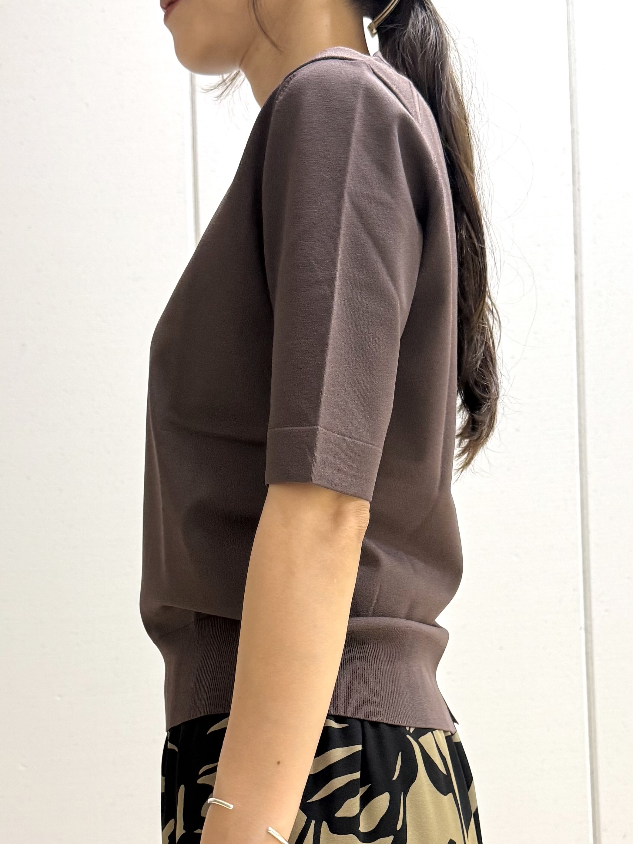 mamiさんの「INDIVI｜【アンサンブル可/きれいめ/通勤】コンパクト5分袖ニット」を使ったコーディネート