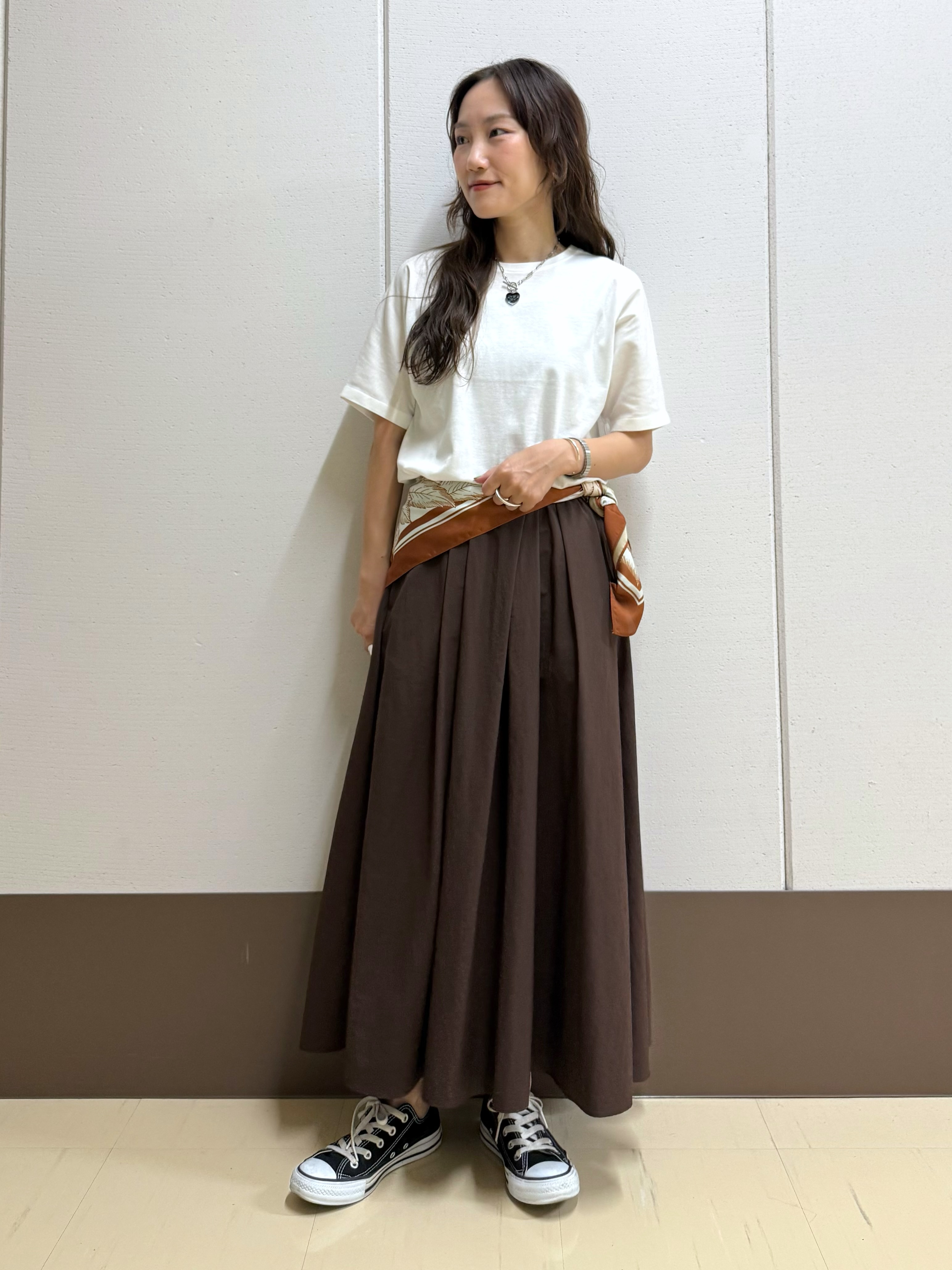 mamiさんの「INDIVI｜【汗ジミ防止／褒められTシャツ】上品カジュアル！ドルマンTシャツ」を使ったコーディネート
