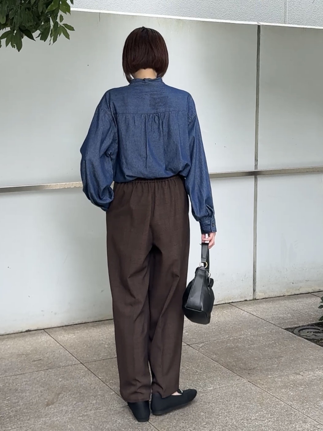 𝐜𝐡𝐢𝐤𝐚さんの「SHOO･LA･RUE｜【洗濯後しわになりにくい/着丈が選べる／セットアップ可】ウールフィール センタープレスワイドパンツ」を使ったコーディネート