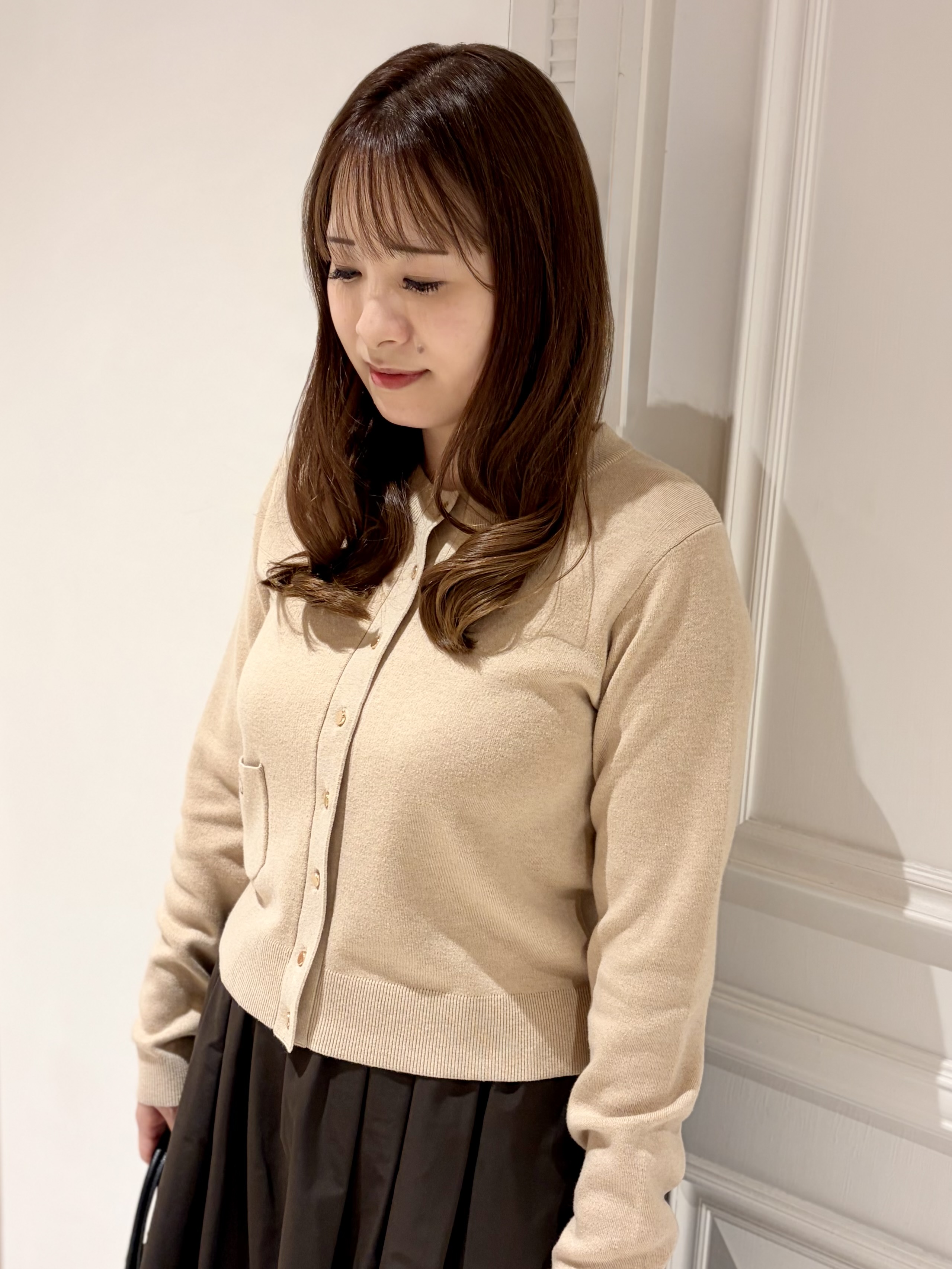 minowaさんの「DRESSTERIOR｜【5色展開/ウォッシャブル】コットンカシミヤカーディガン」を使ったコーディネート
