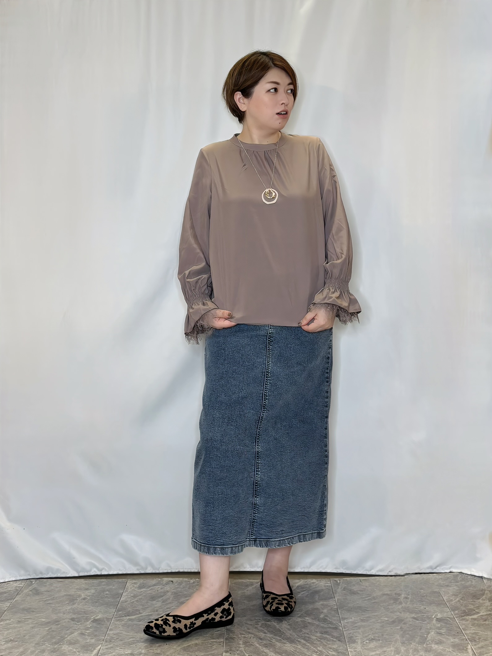 たみさんの「SHOO･LA･RUE｜【S-LL/洗濯機可】お袖レースで華やぐ。フェミニンブラウス」を使ったコーディネート