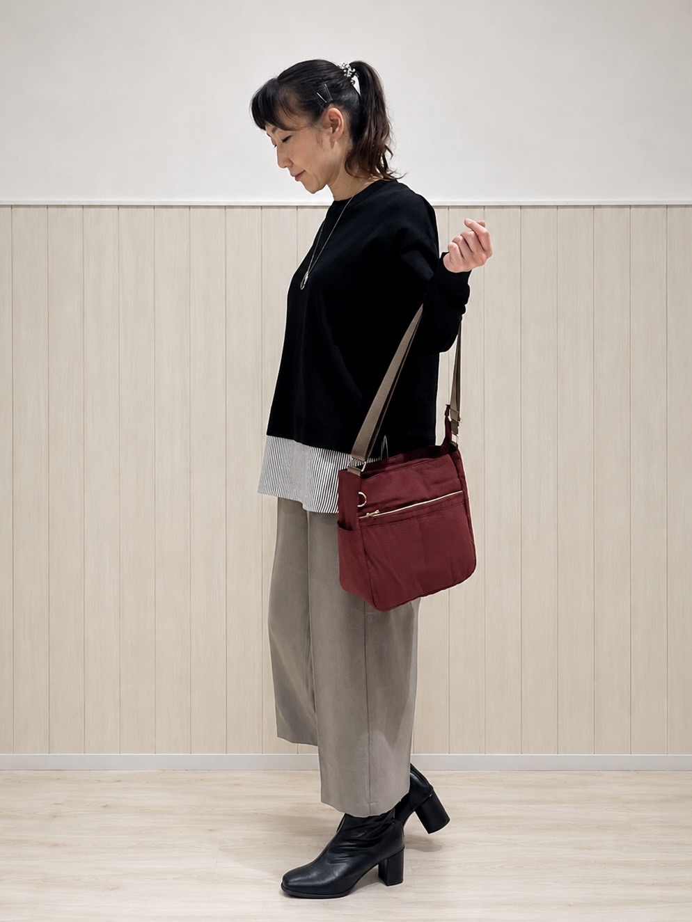 まつみさんの「SHOO･LA･RUE｜【S-LL】着るだけできまる シャツレイヤード風 スポンディッシュニット」を使ったコーディネート