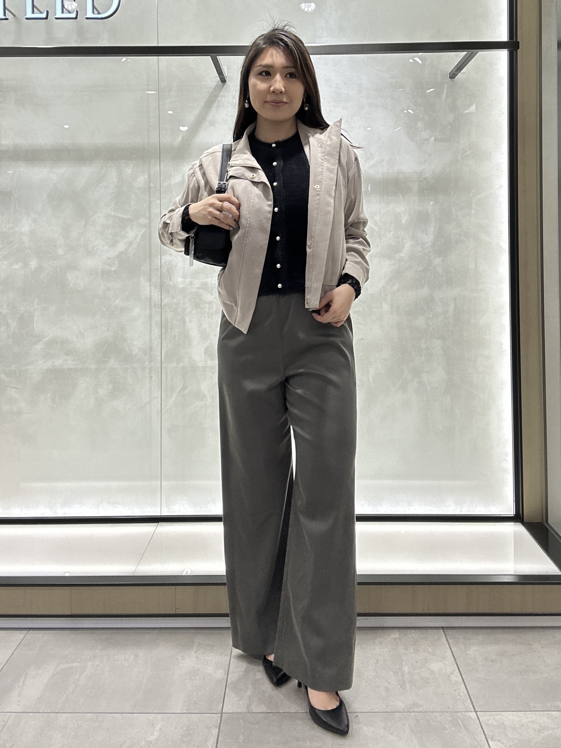 YURIさんの「UNTITLED｜【羽織りのインナーに】レースプルオーバー」を使ったコーディネート