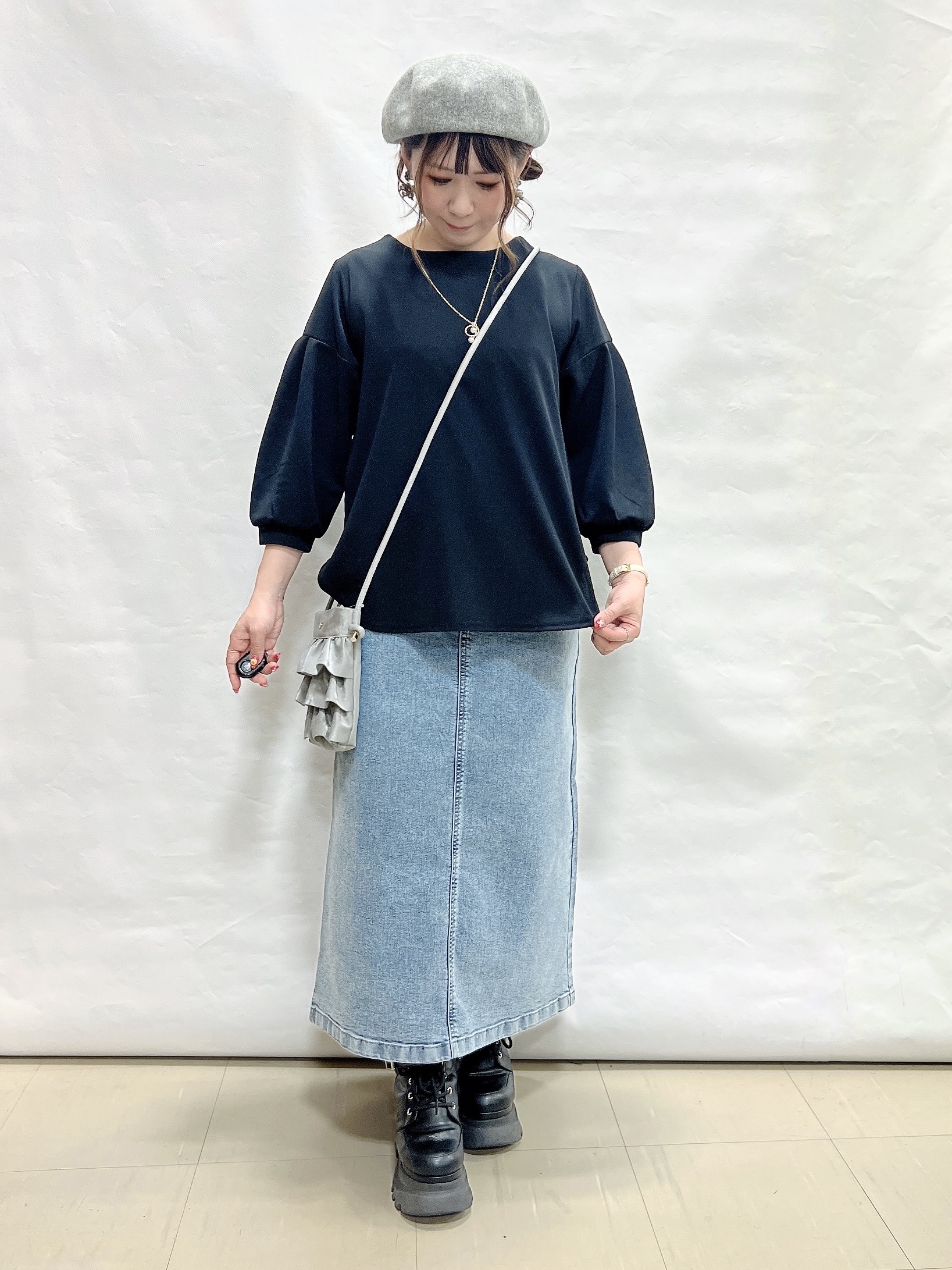 YUIさんの「SHOO･LA･RUE｜【着丈選べる/2点セット/S-LL/洗濯機可】ネックレス付き 着心地さらり7分袖ブラウス」を使ったコーディネート