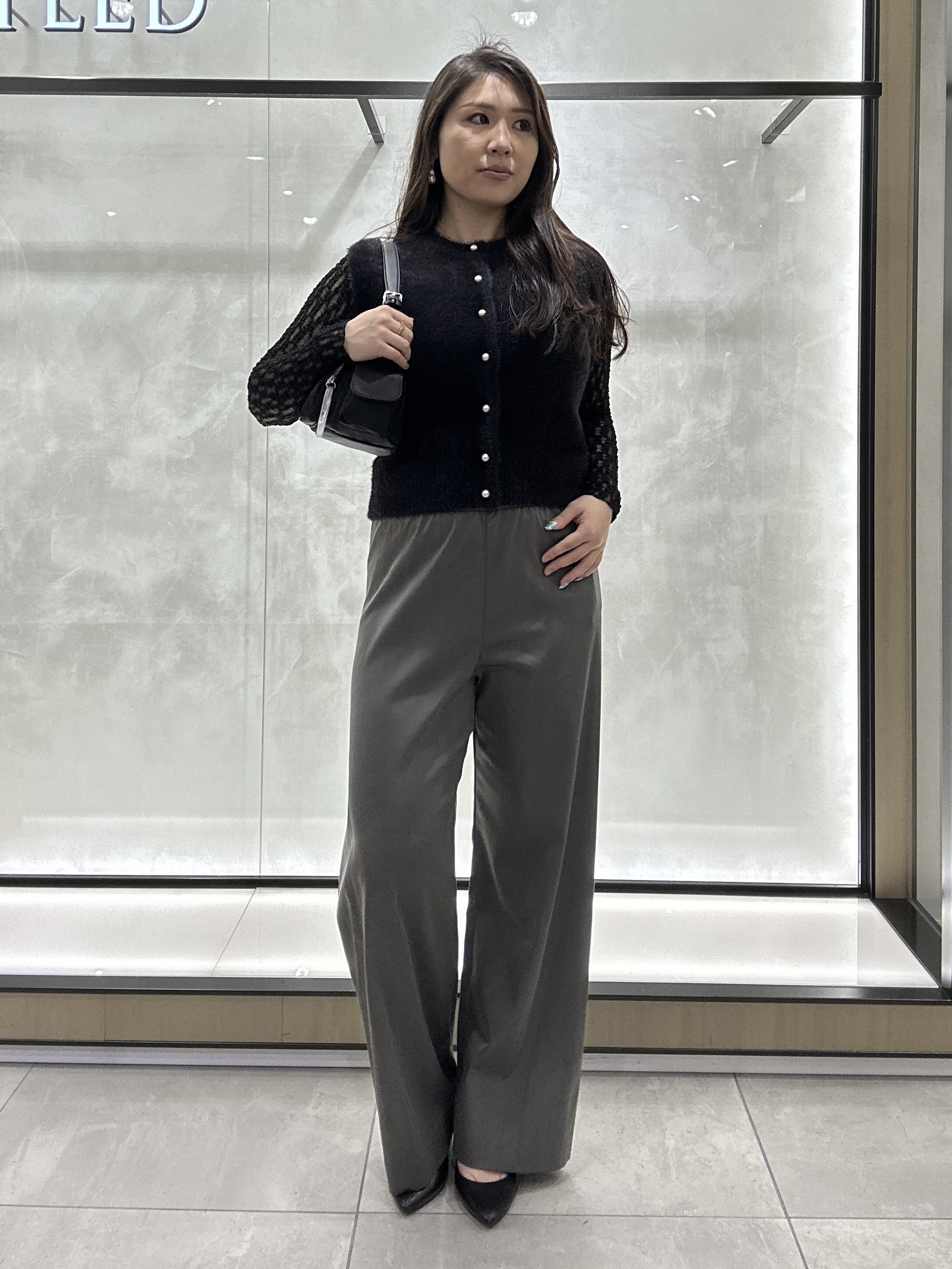 YURIさんの「UNTITLED｜【羽織りのインナーに】レースプルオーバー」を使ったコーディネート