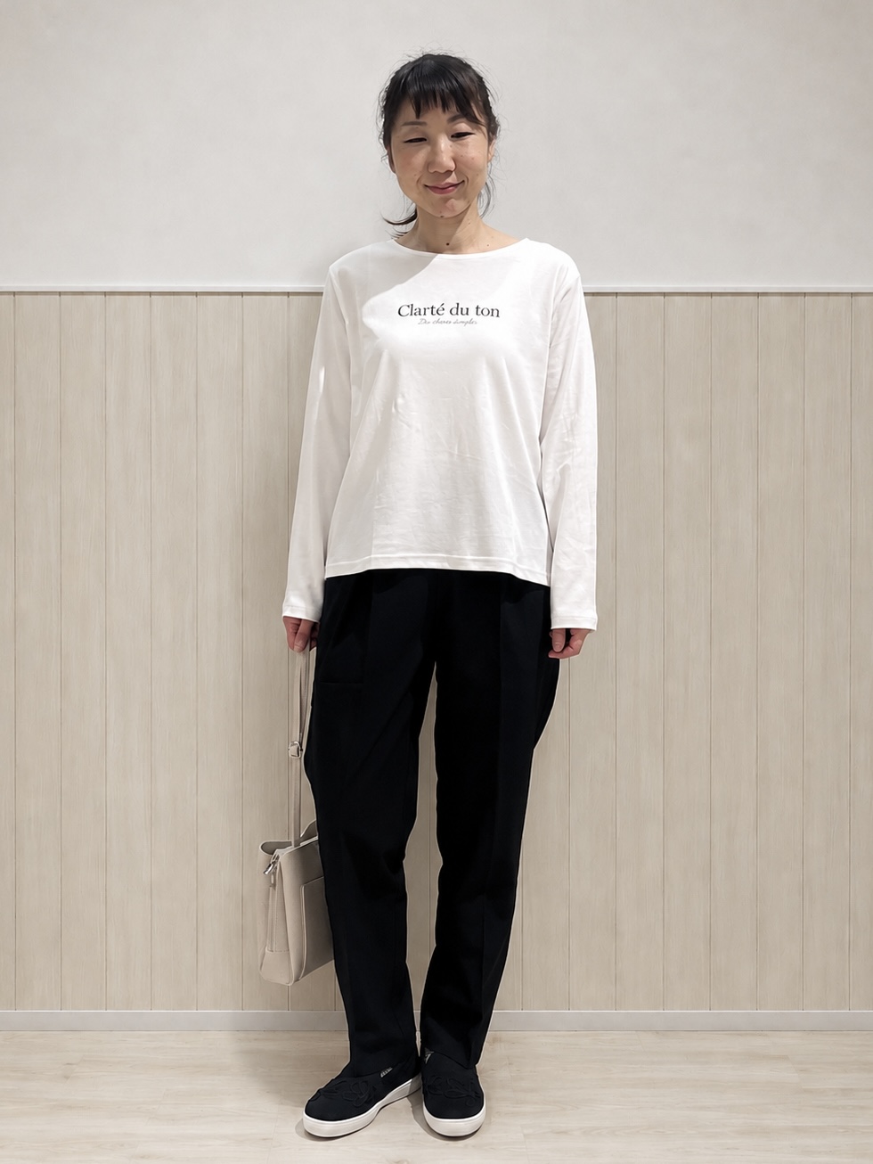 まつみさんの「SHOO･LA･RUE｜【S-LL/洗濯機可】着痩せシルエット シャーリングシャツカーディガン」を使ったコーディネート