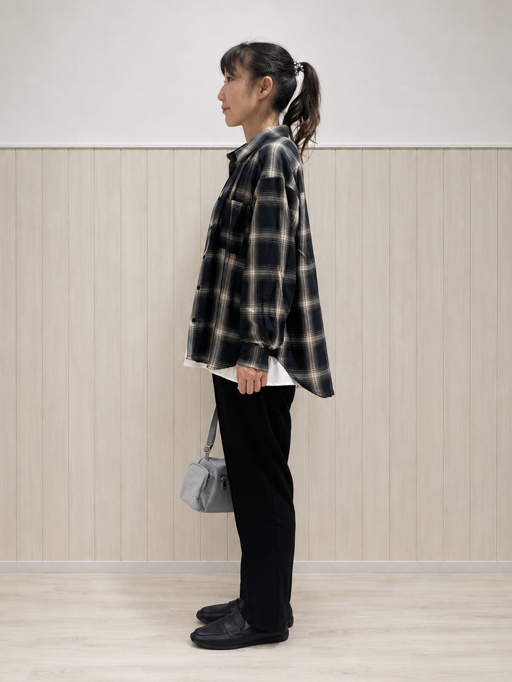 まつみさんの「SHOO･LA･RUE｜【洗濯後しわになりにくい/S-LL】選べる6パターン 羽織としても活躍する ベーシックシャツ」を使ったコーディネート