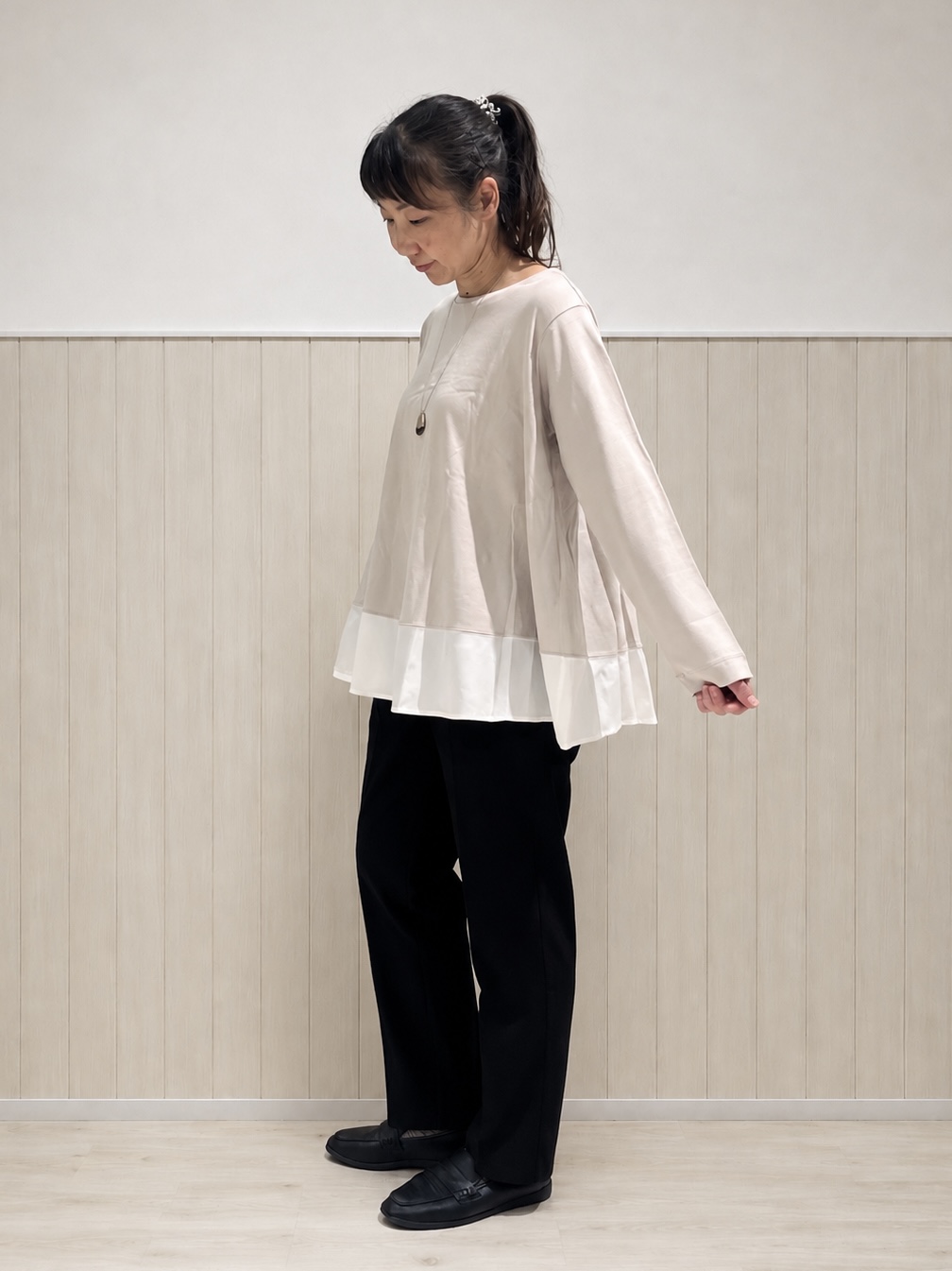 まつみさんの「SHOO･LA･RUE｜【洗濯後しわになりにくい/S-LL】選べる6パターン 羽織としても活躍する ベーシックシャツ」を使ったコーディネート