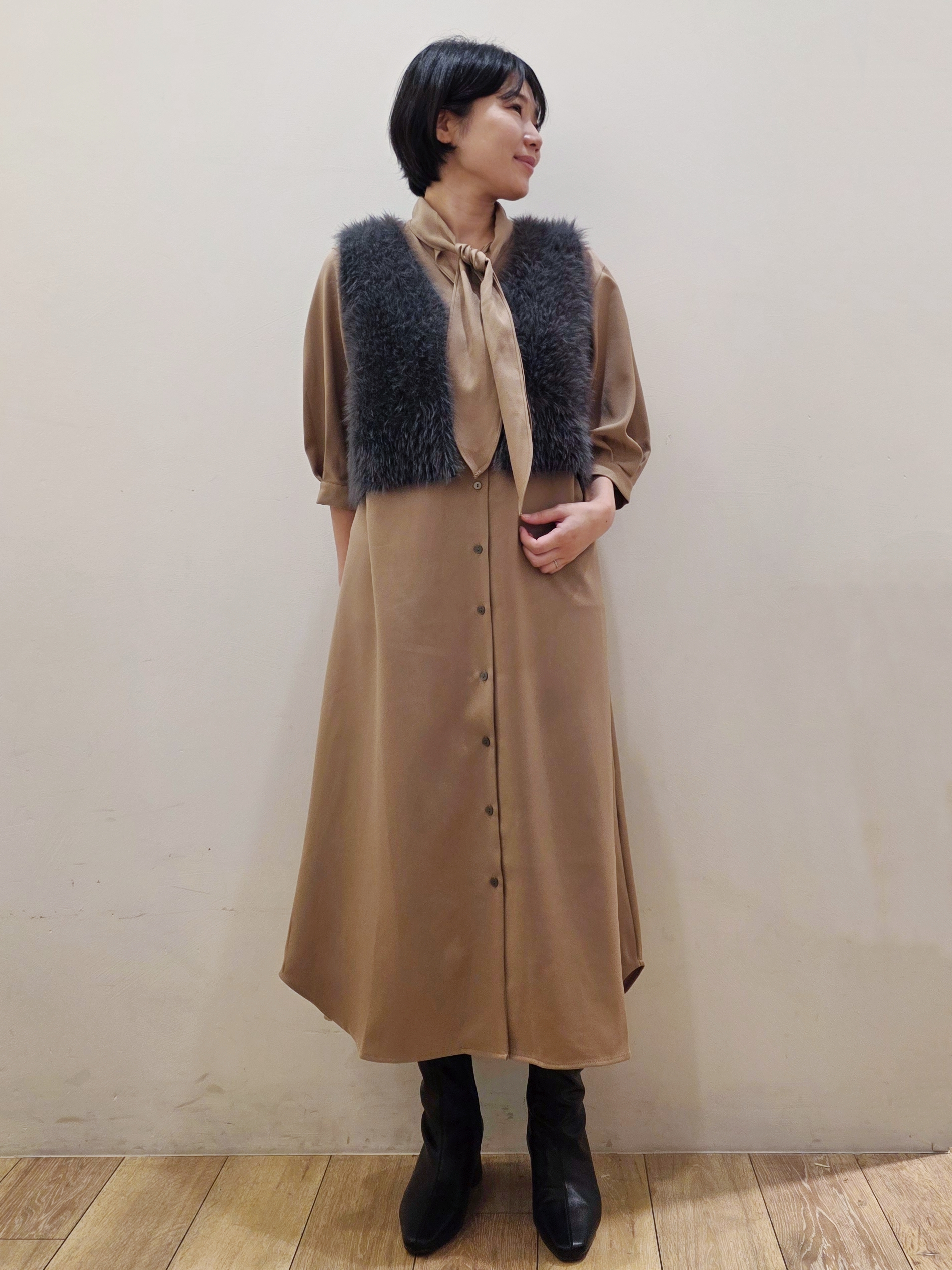 yuyuさんの「OPAQUE.CLIP｜【森絵梨佳さん着用】ボウタイ付きシャツワンピース《洗濯機OK》」を使ったコーディネート