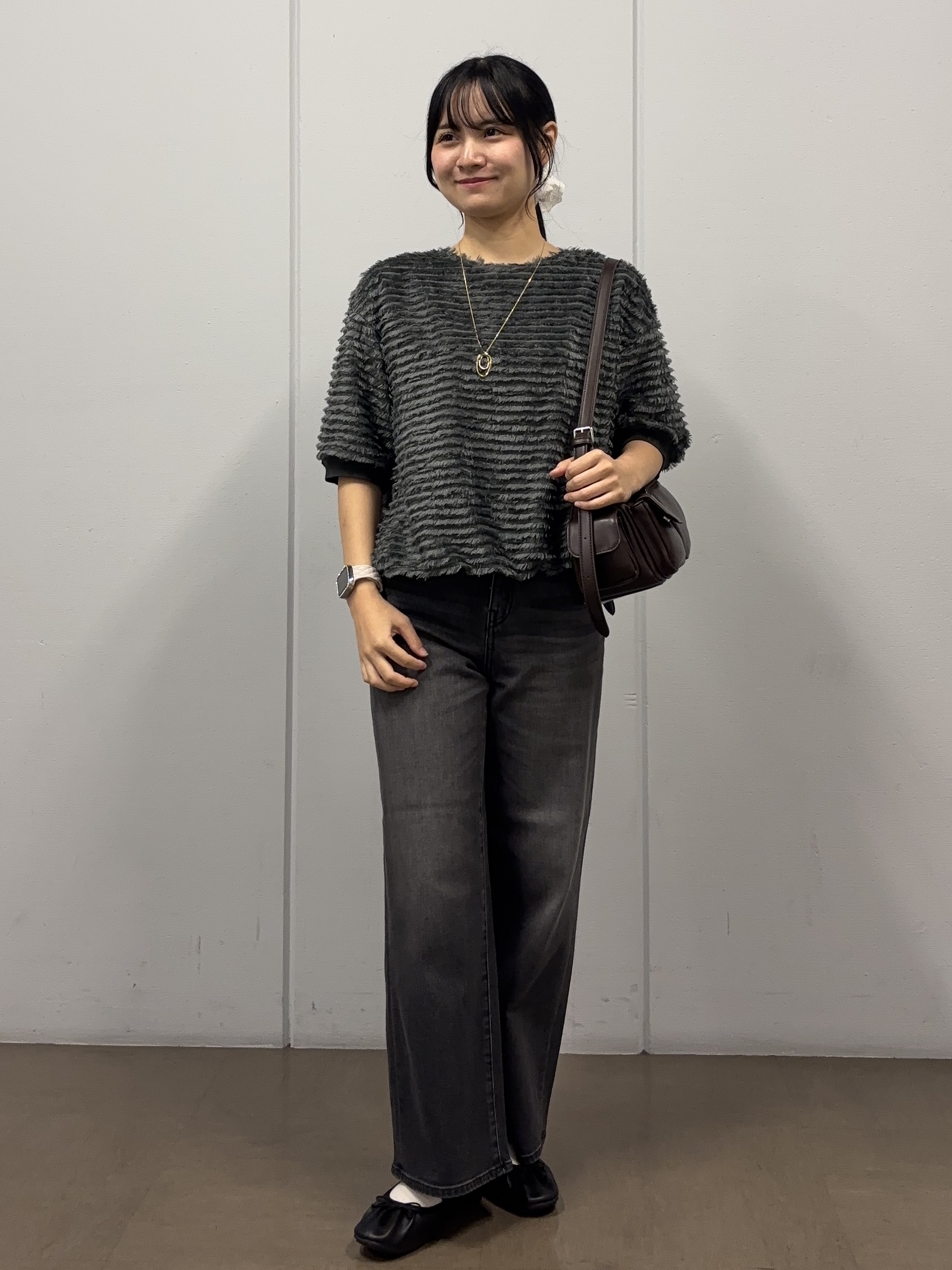 岩本優さんの「UNTITLED｜【秋映え/体型カバー】フェザージャガードプルオーバー」を使ったコーディネート