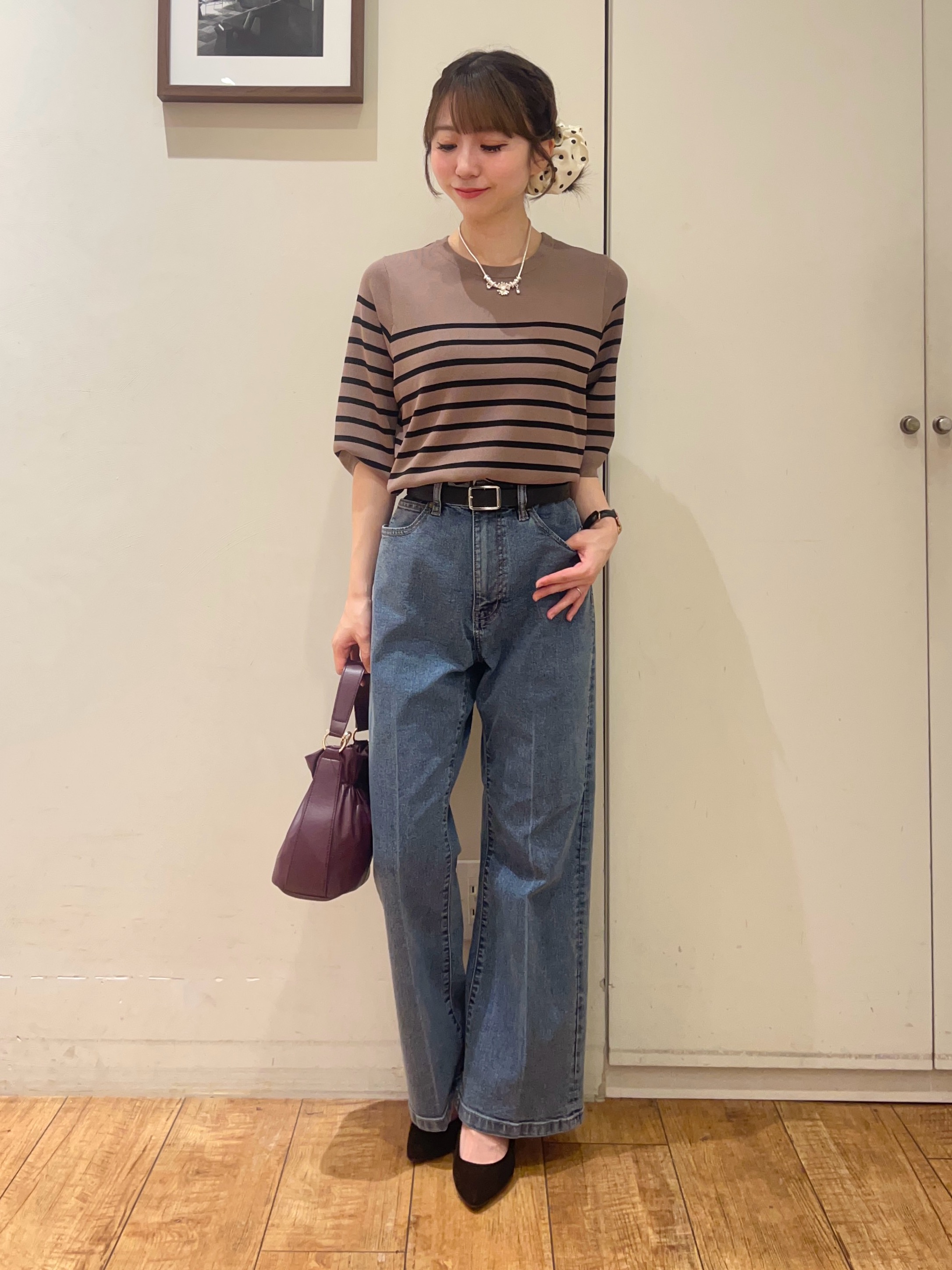 AIRIさんの「SHOO･LA･RUE｜【ガンガン洗える/UV/毛玉になりにくい】二の腕見せない 5分袖ニット」を使ったコーディネート