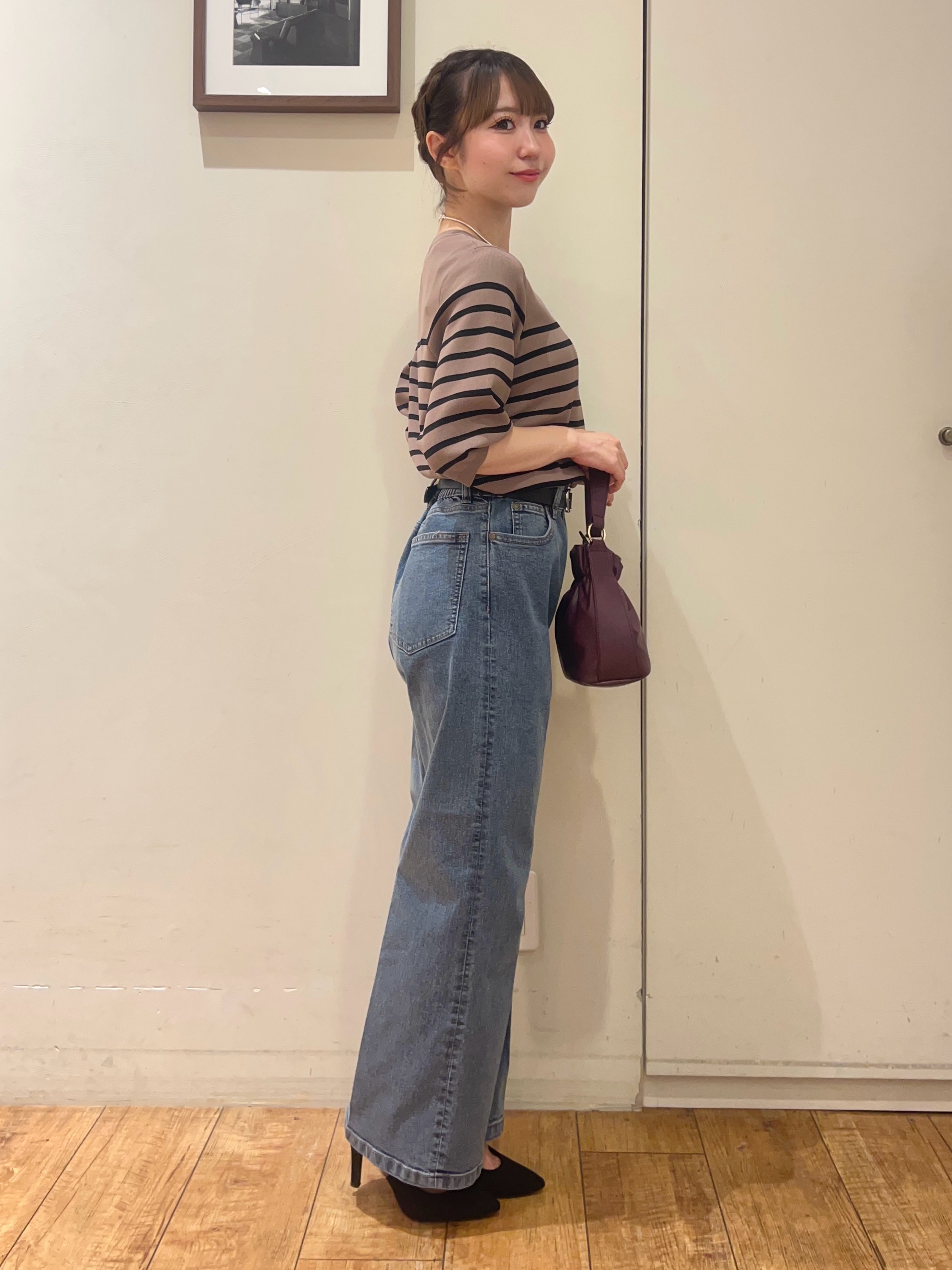 AIRIさんの「SHOO･LA･RUE｜【ガンガン洗える/UV/毛玉になりにくい】二の腕見せない 5分袖ニット」を使ったコーディネート