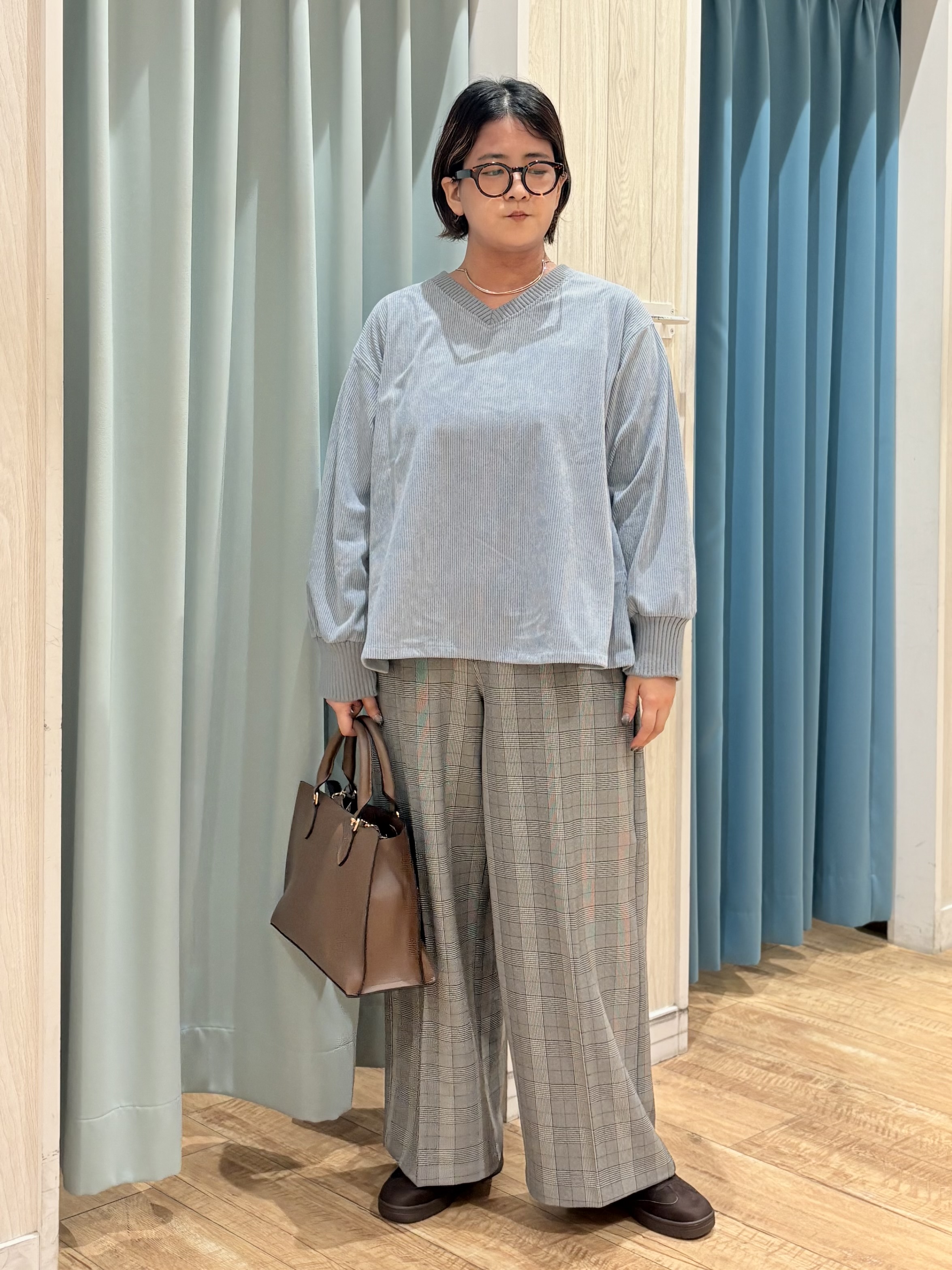 砂糖さんの「SHOO･LA･RUE｜【S-LL/洗濯機可/前後2WAY】大人上品にきまる コーデュロイトップス」を使ったコーディネート