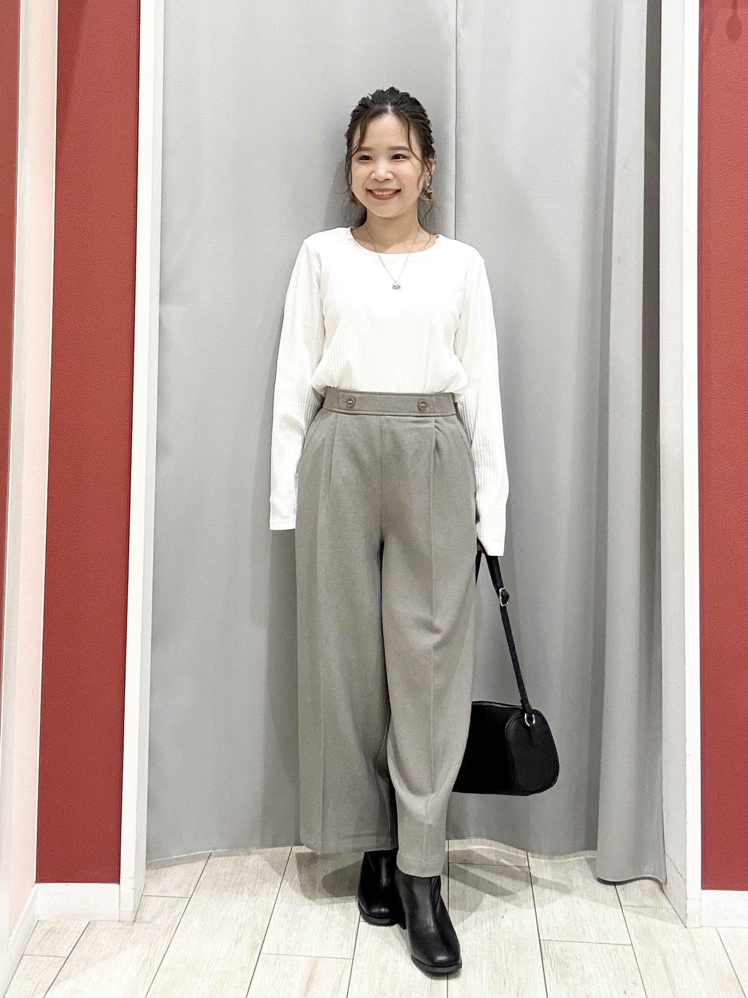 shioさんの「SHOO･LA･RUE｜【洗濯後しわになりにくい/S-LL】選べる6パターン 羽織としても活躍する ベーシックシャツ」を使ったコーディネート