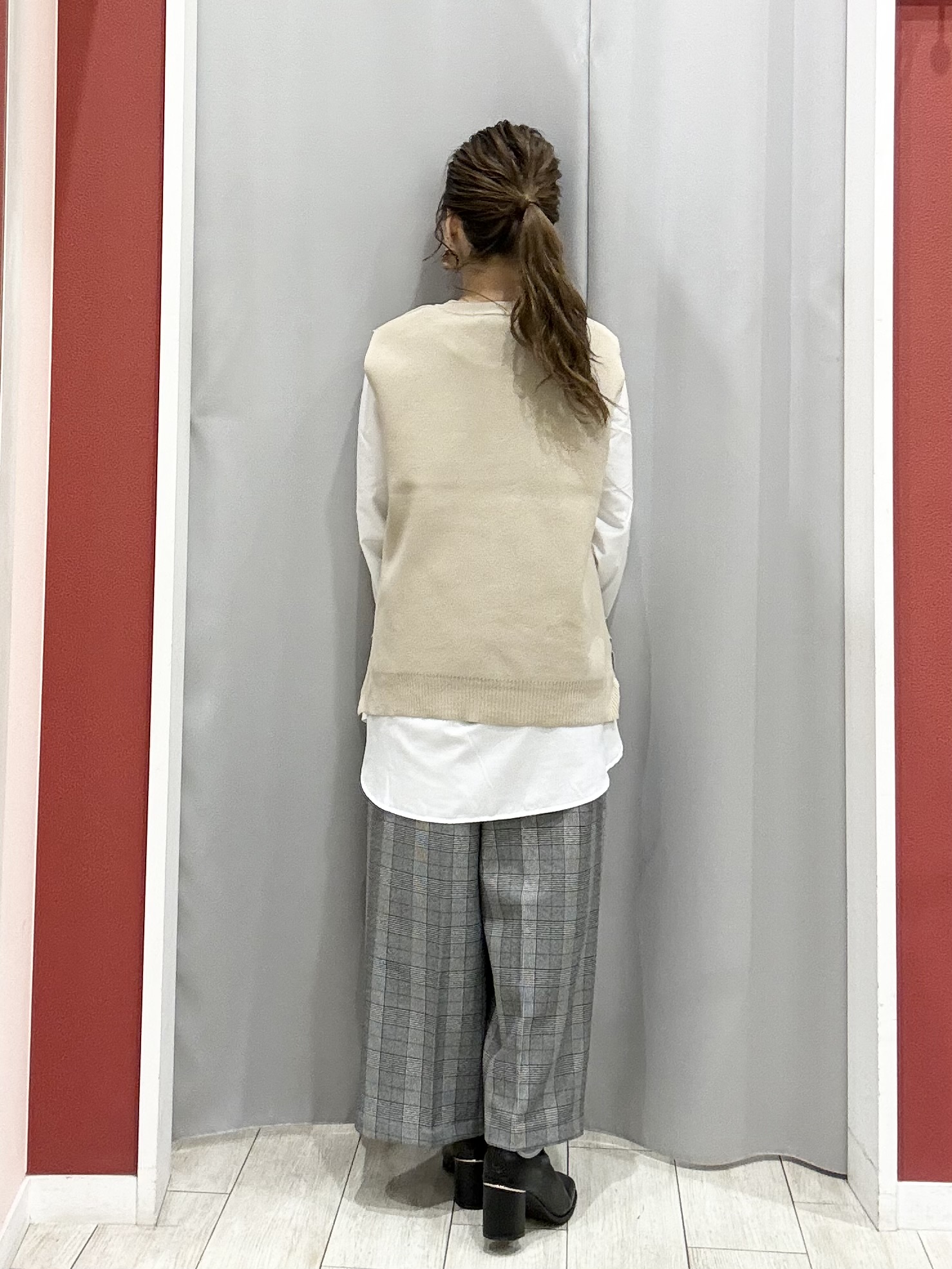 shioさんの「SHOO･LA･RUE｜【2点セット/S-LL】着回し自在 スポンディッシュニットベスト＆フレアシャツ」を使ったコーディネート