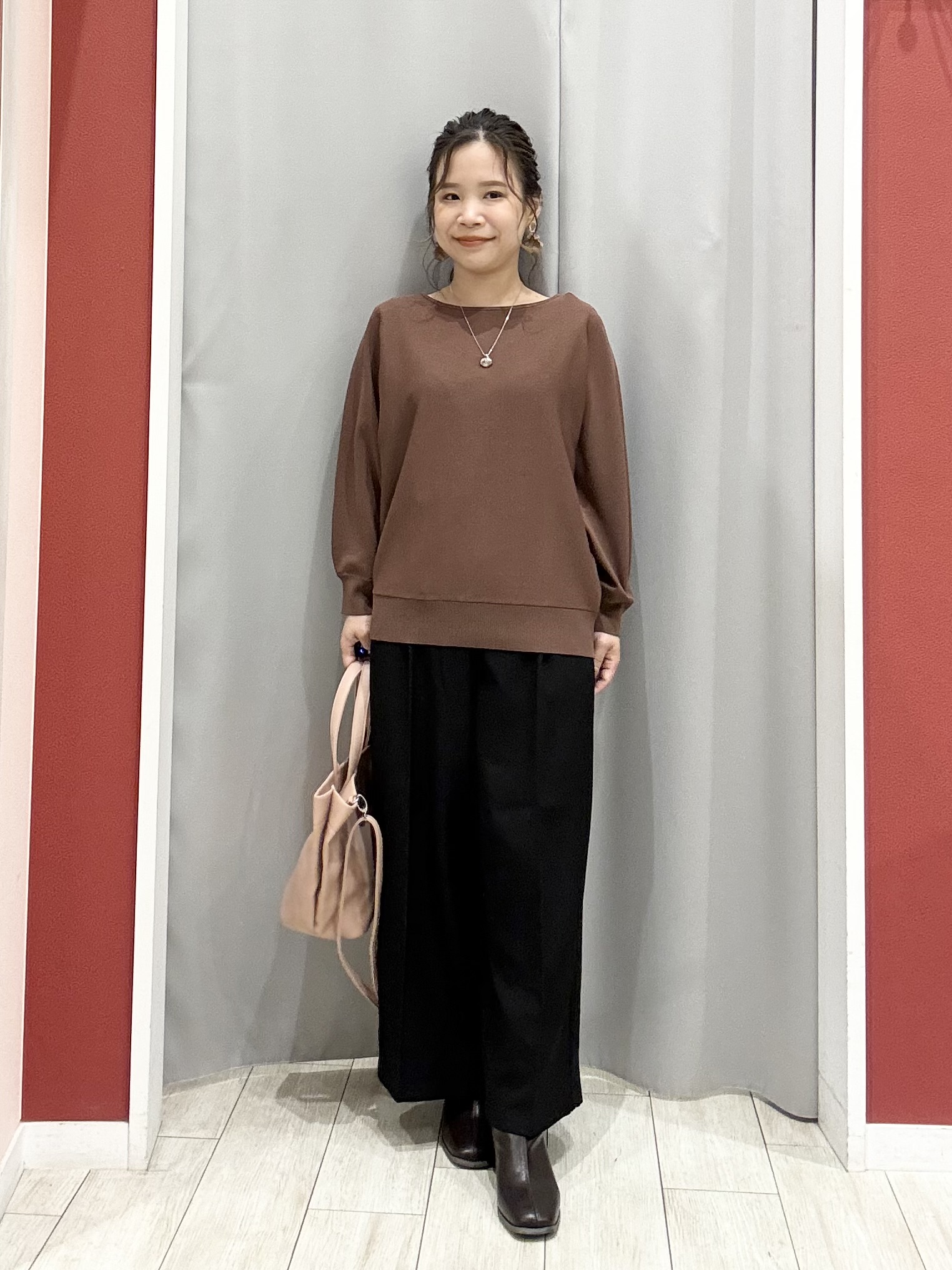 shioさんの「SHOO･LA･RUE｜【洗濯機可】軽やかさらタッチ インせず着られる すっきり見えドルマンニット」を使ったコーディネート
